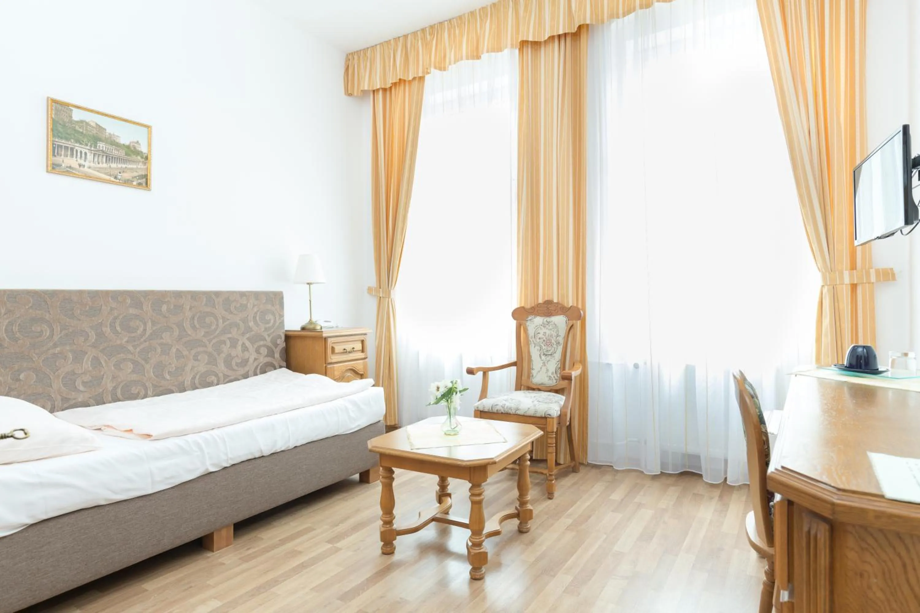 Photo of the whole room, Bed in LD Morava