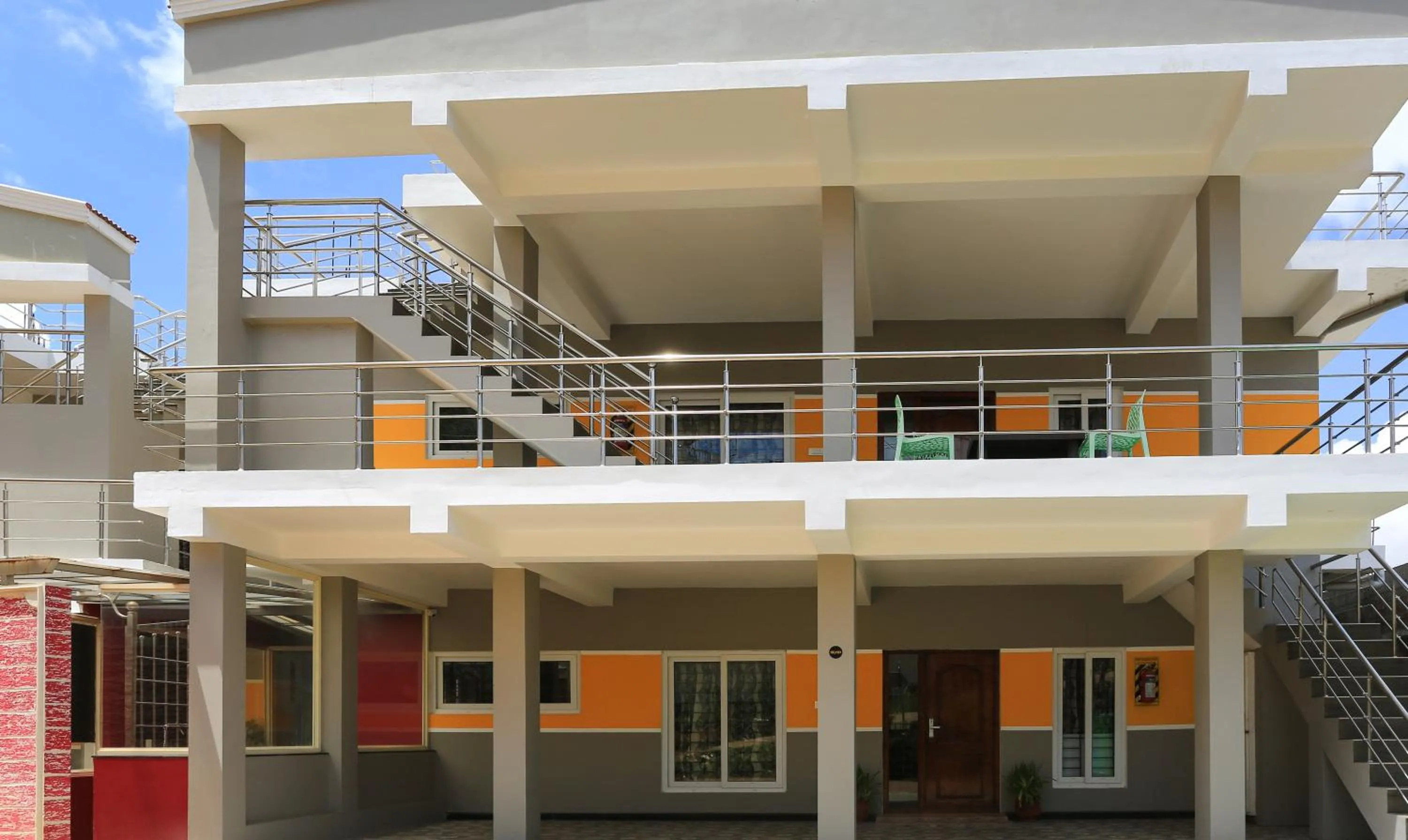 Property building in Treebo Light House, 900 Mtrs From Botanical Garden