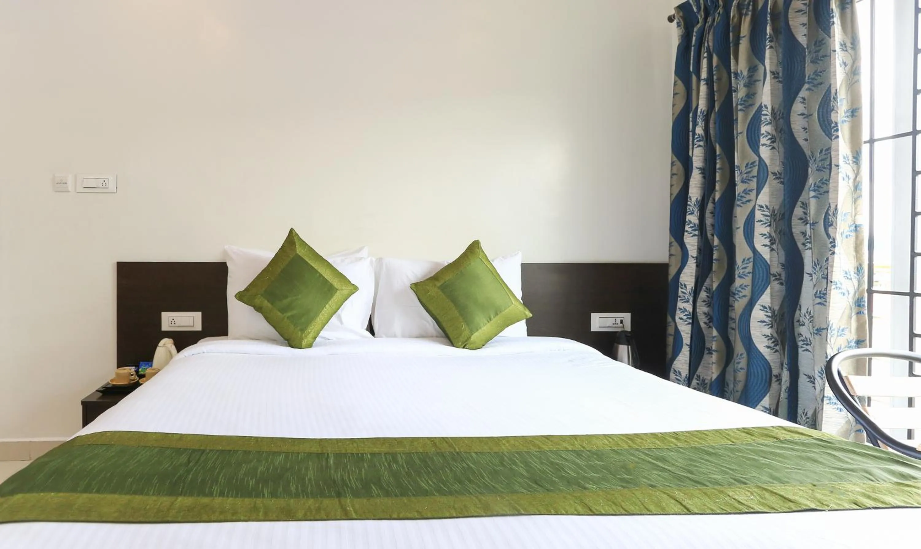 Bed in Treebo Light House, 900 Mtrs From Botanical Garden