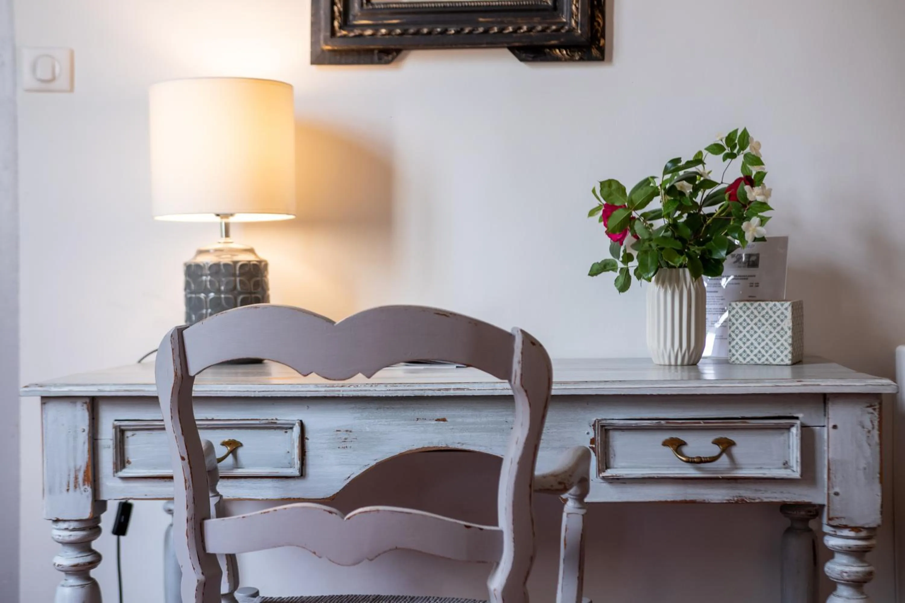 Decorative detail in Le Jardin de Mazan