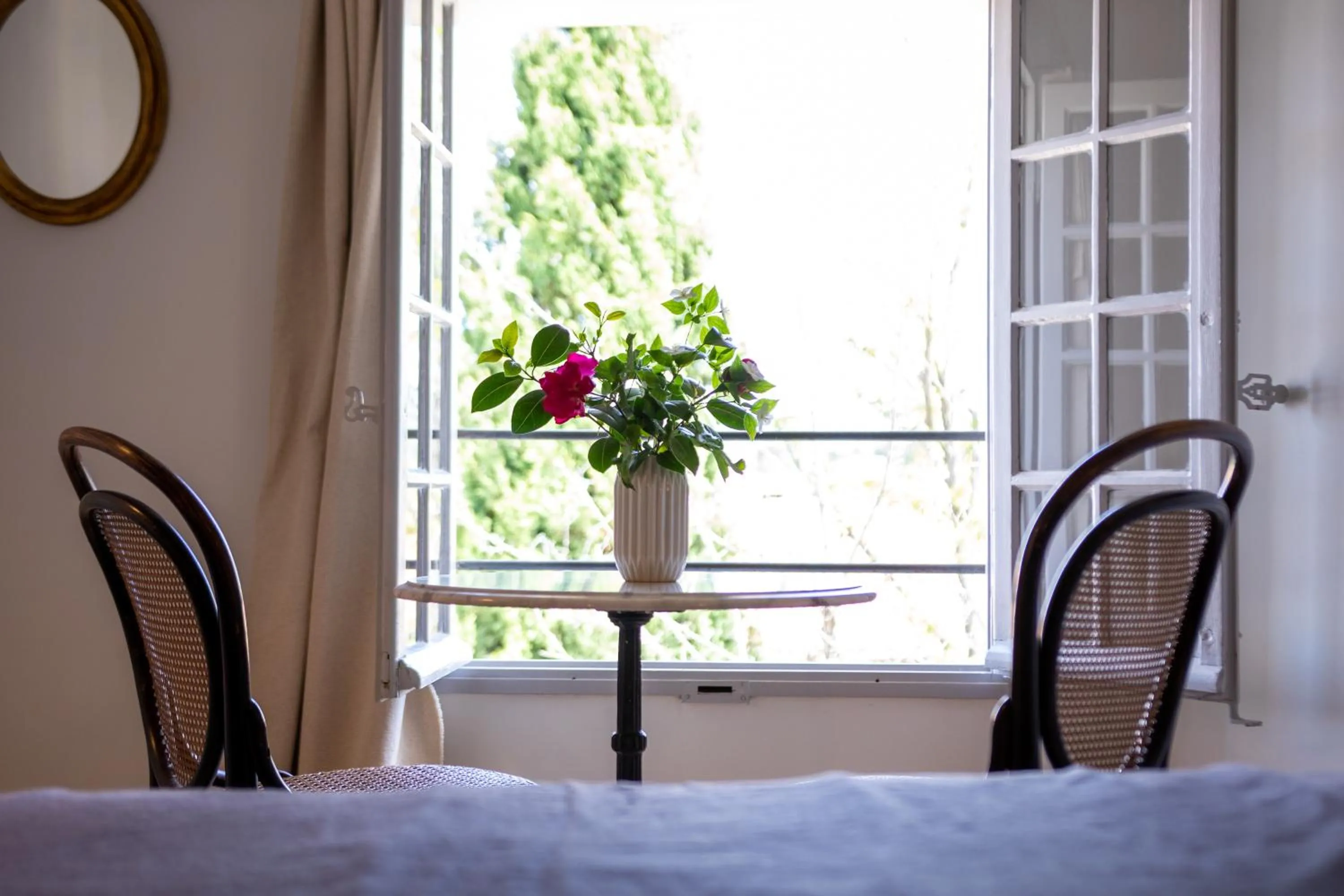 Decorative detail in Le Jardin de Mazan