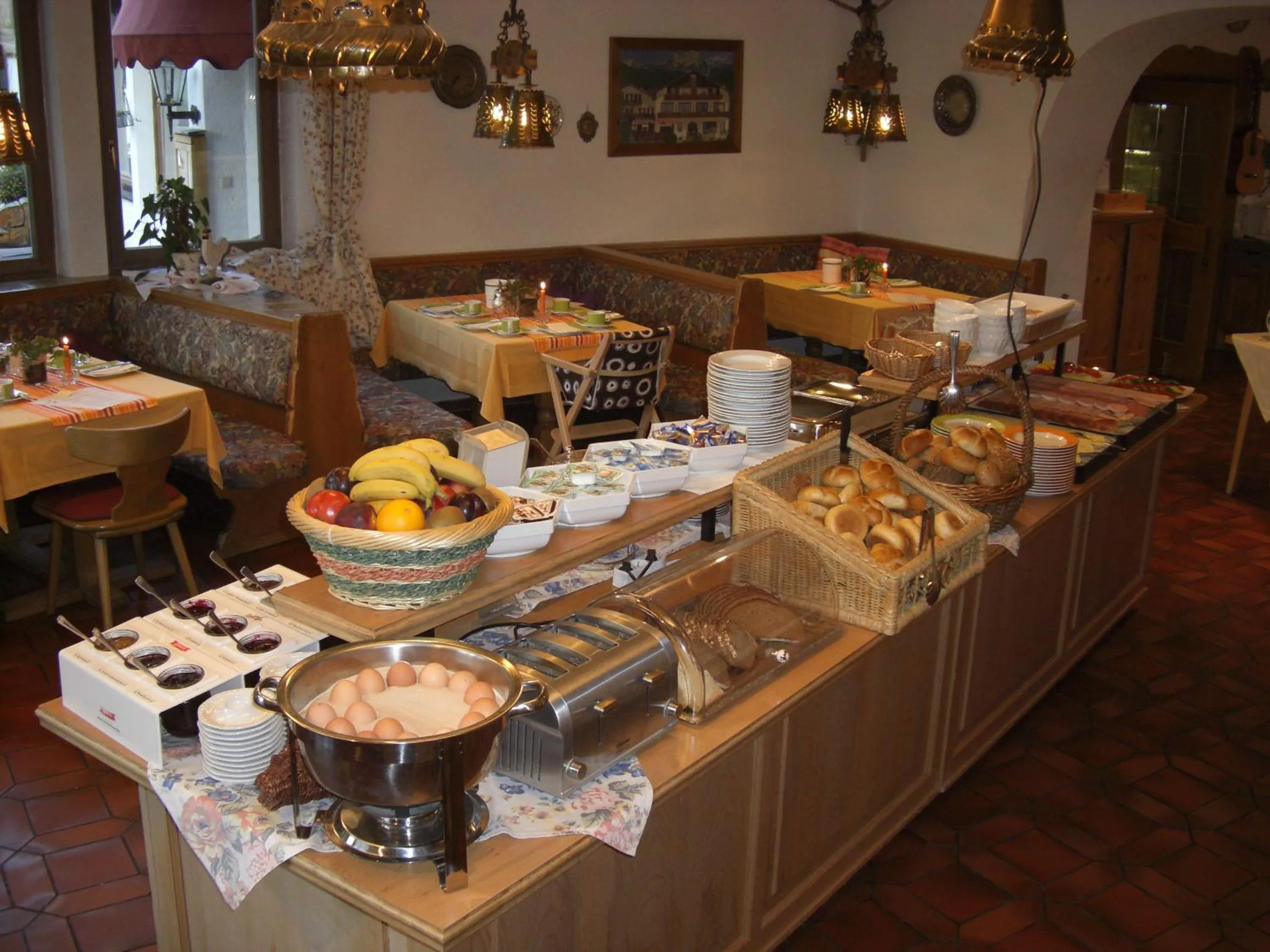 Restaurant/places to eat in Ferienhotel Barmsee