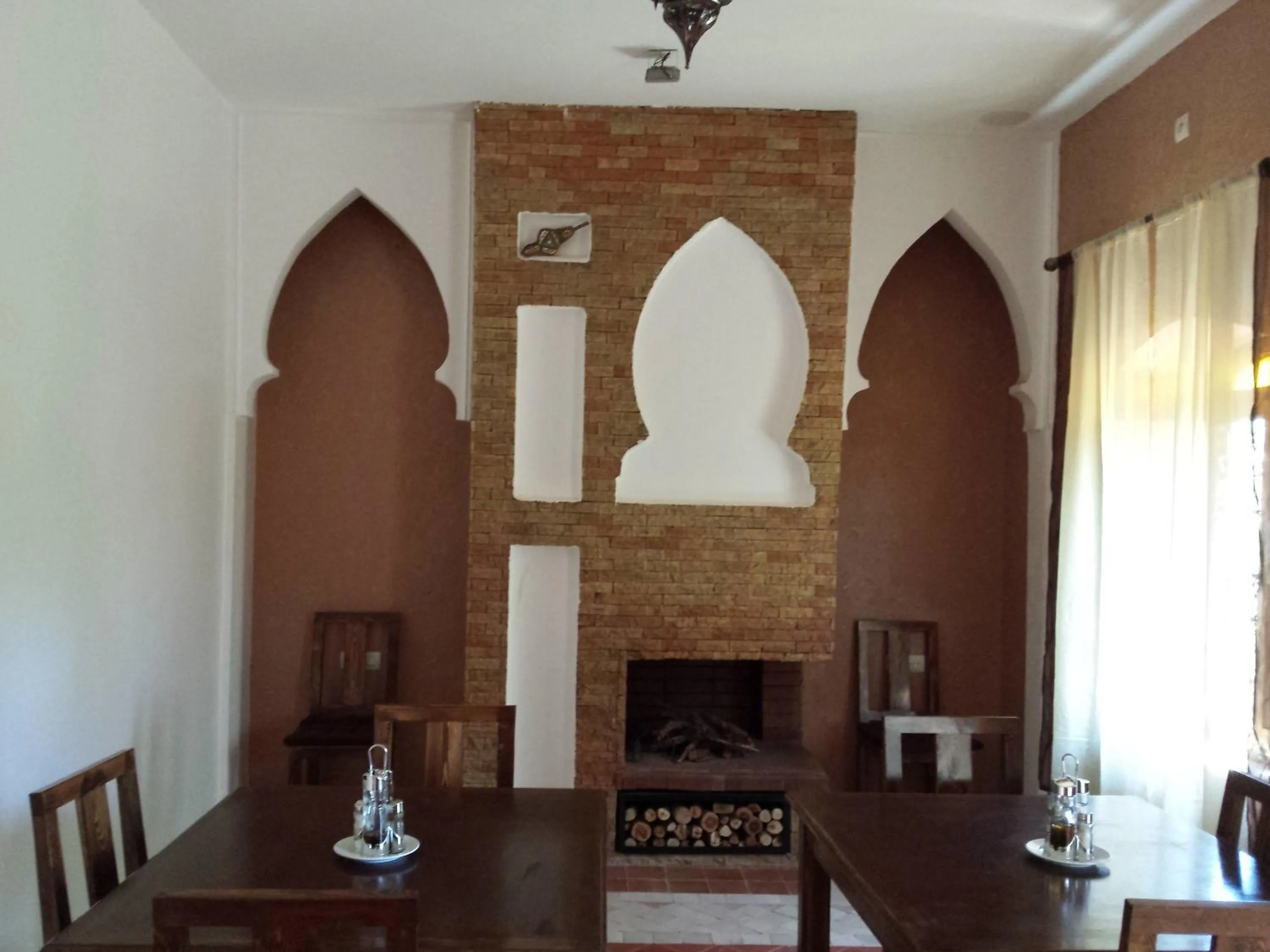 Restaurant/places to eat in Riad Tazawa
