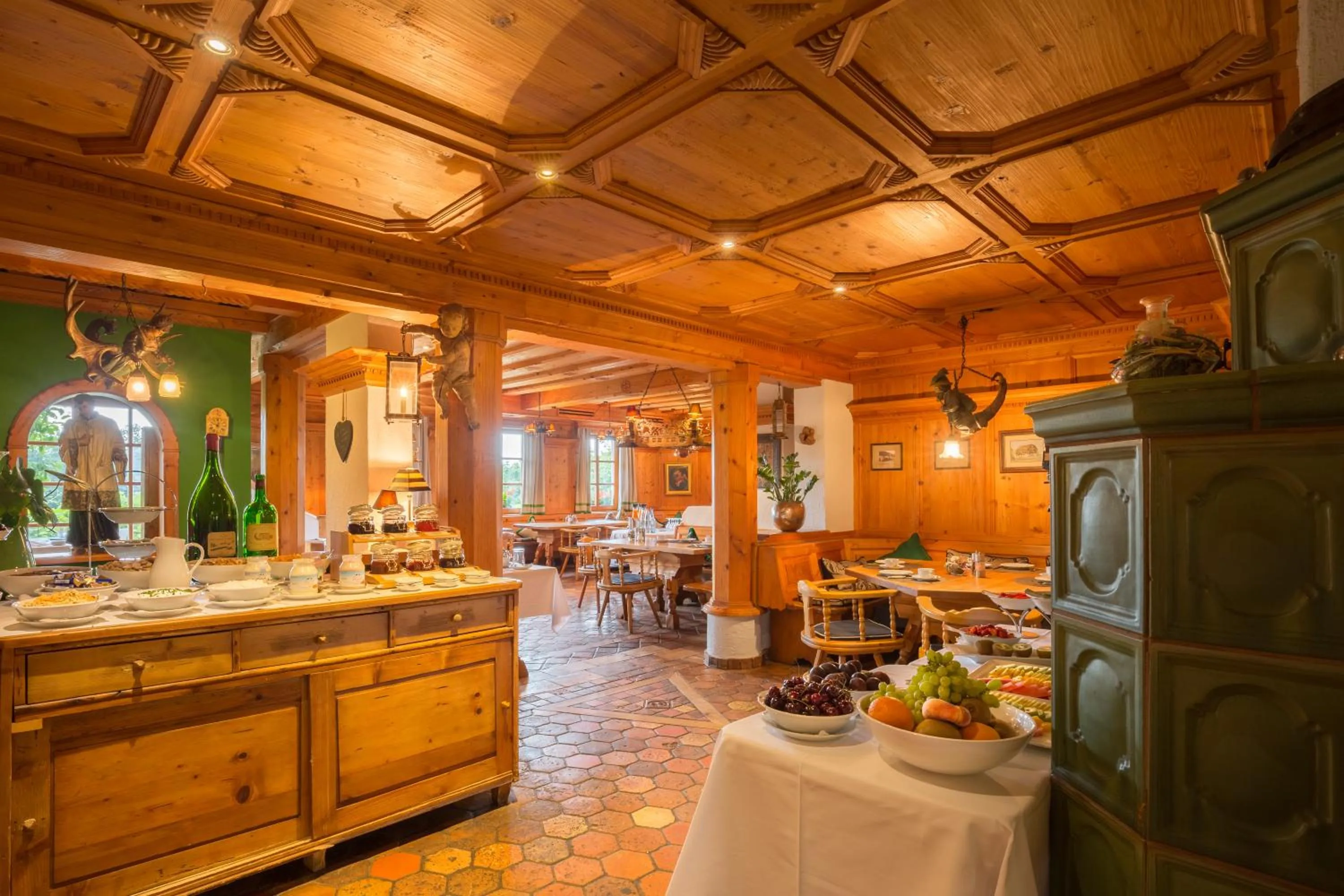 Breakfast in Hotel Restaurant Vinothek LAMM