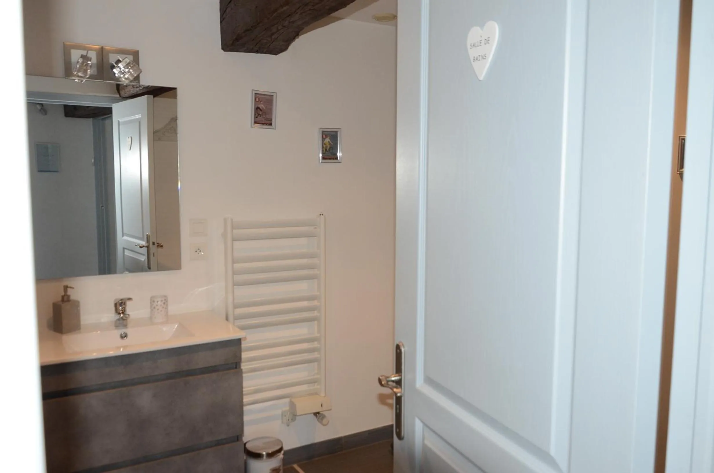 Shower in Domaine De Meigne