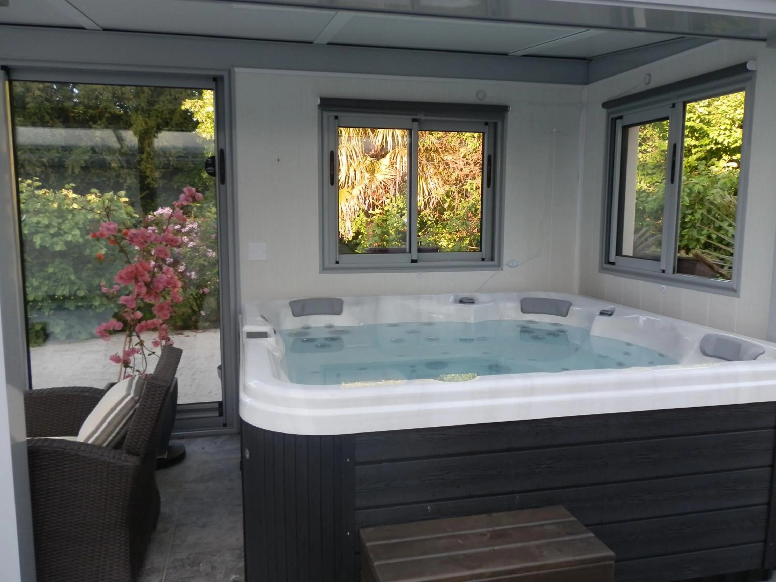 Hot Tub in Domaine De Meigne