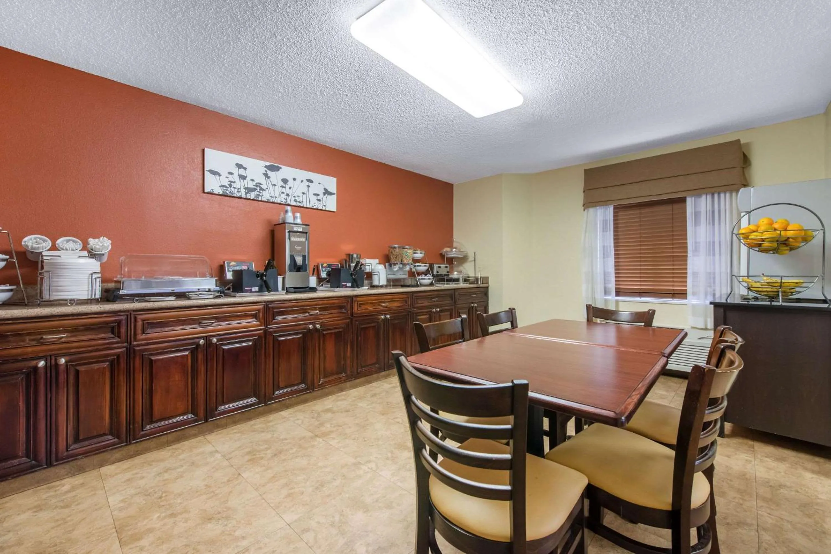 Breakfast in Sleep Inn Sarasota North