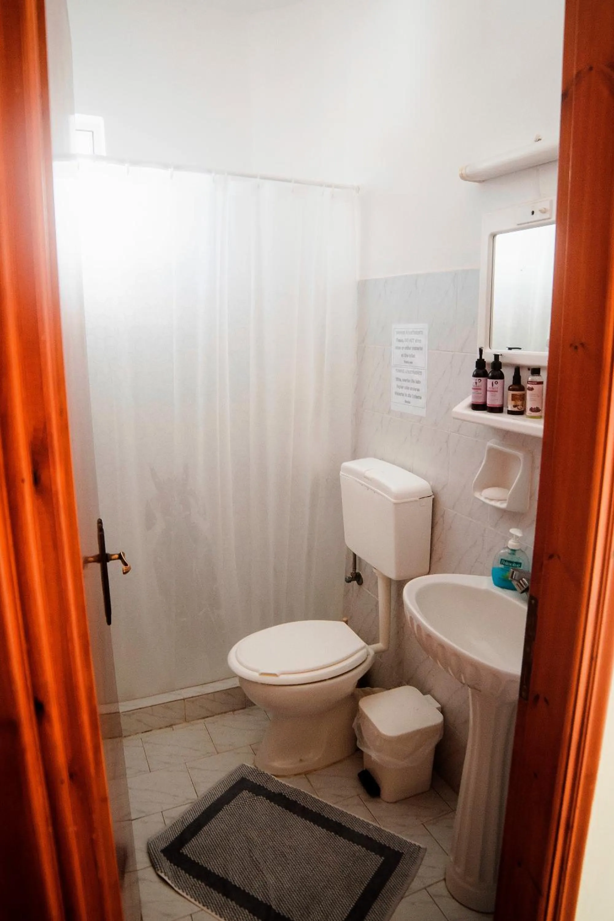 Bathroom in Yiannis Apartments