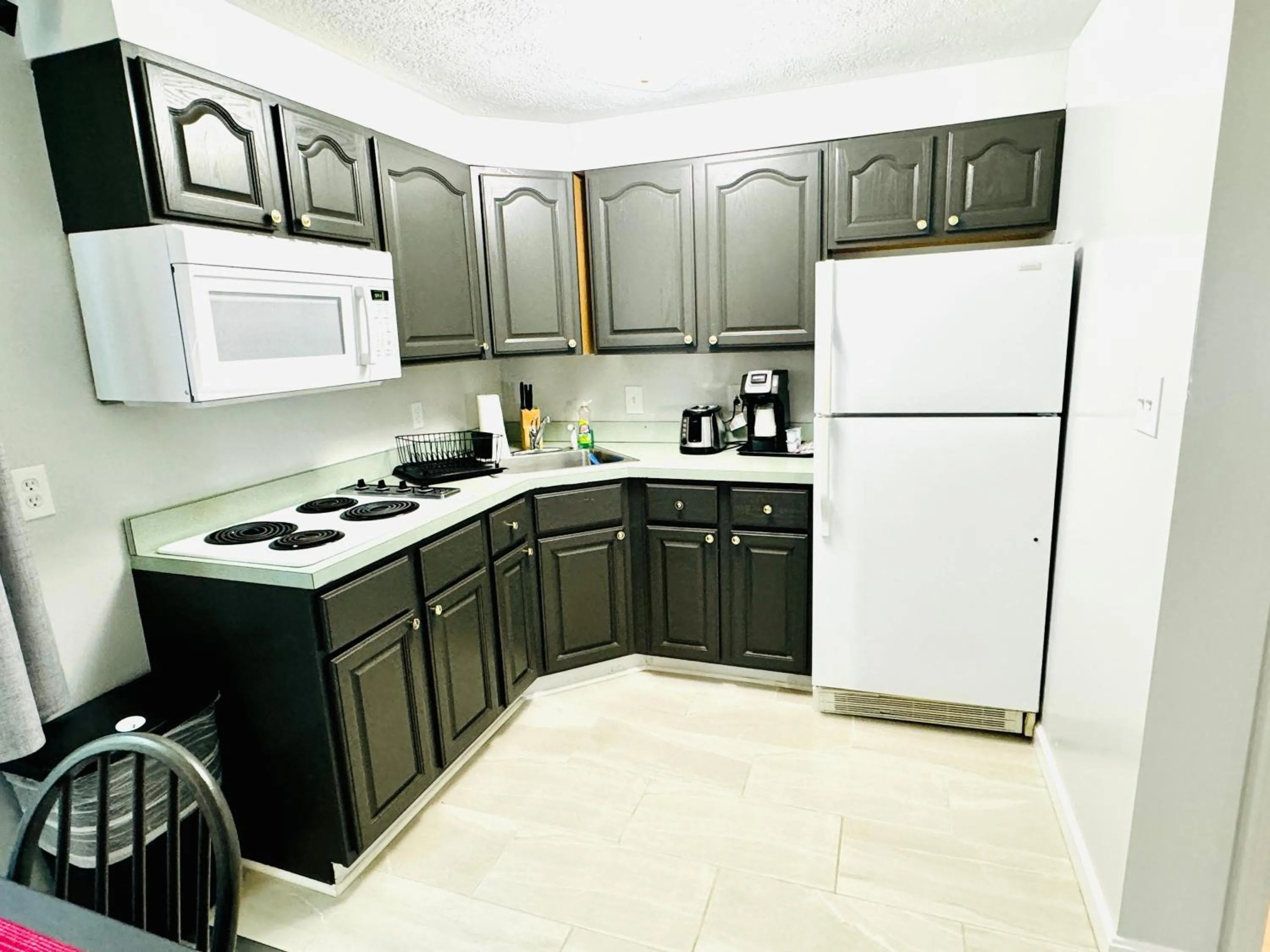 Kitchen or kitchenette in Blue Spruce