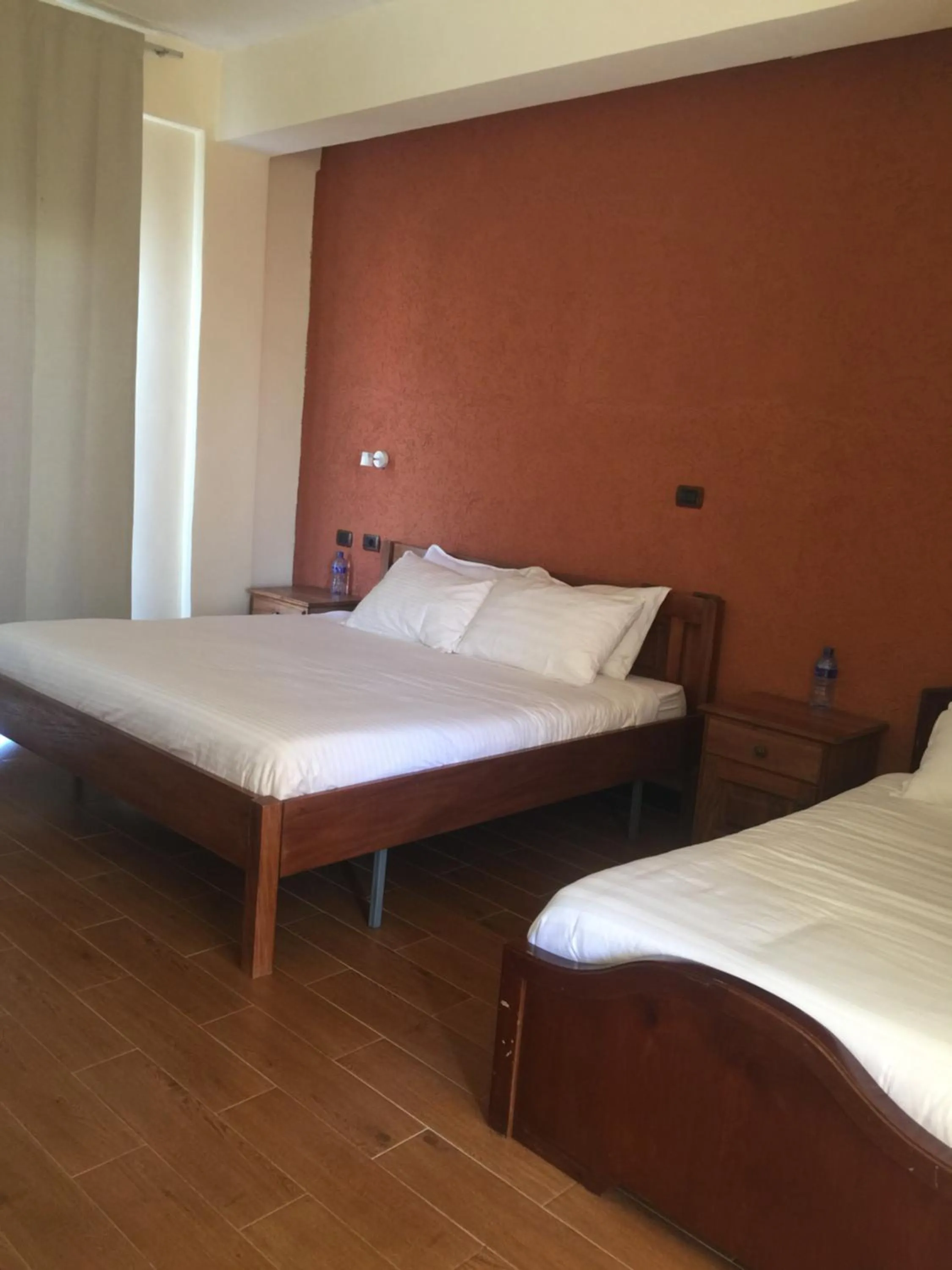 Property building, Bed in Harbe Hotel