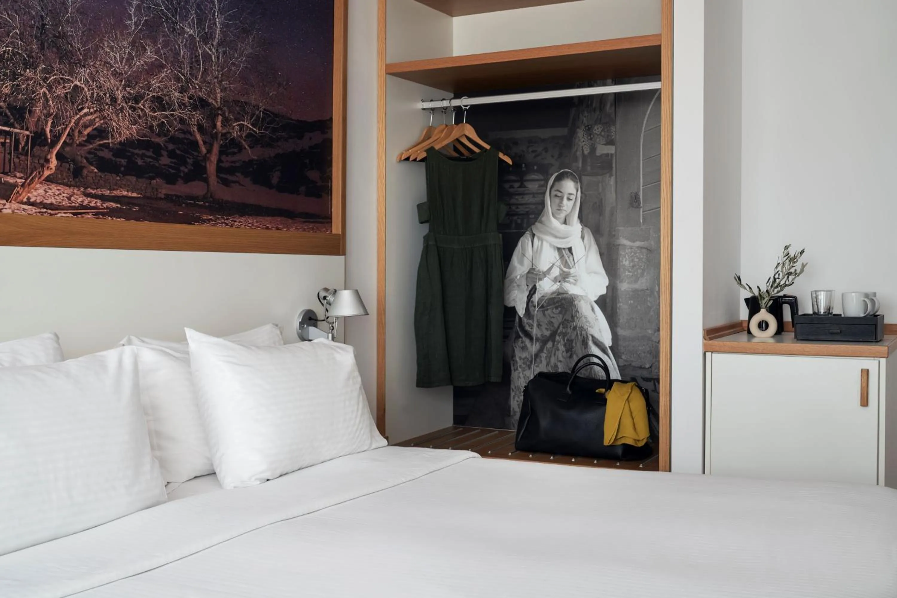 wardrobe, Bed in Olive Green Hotel