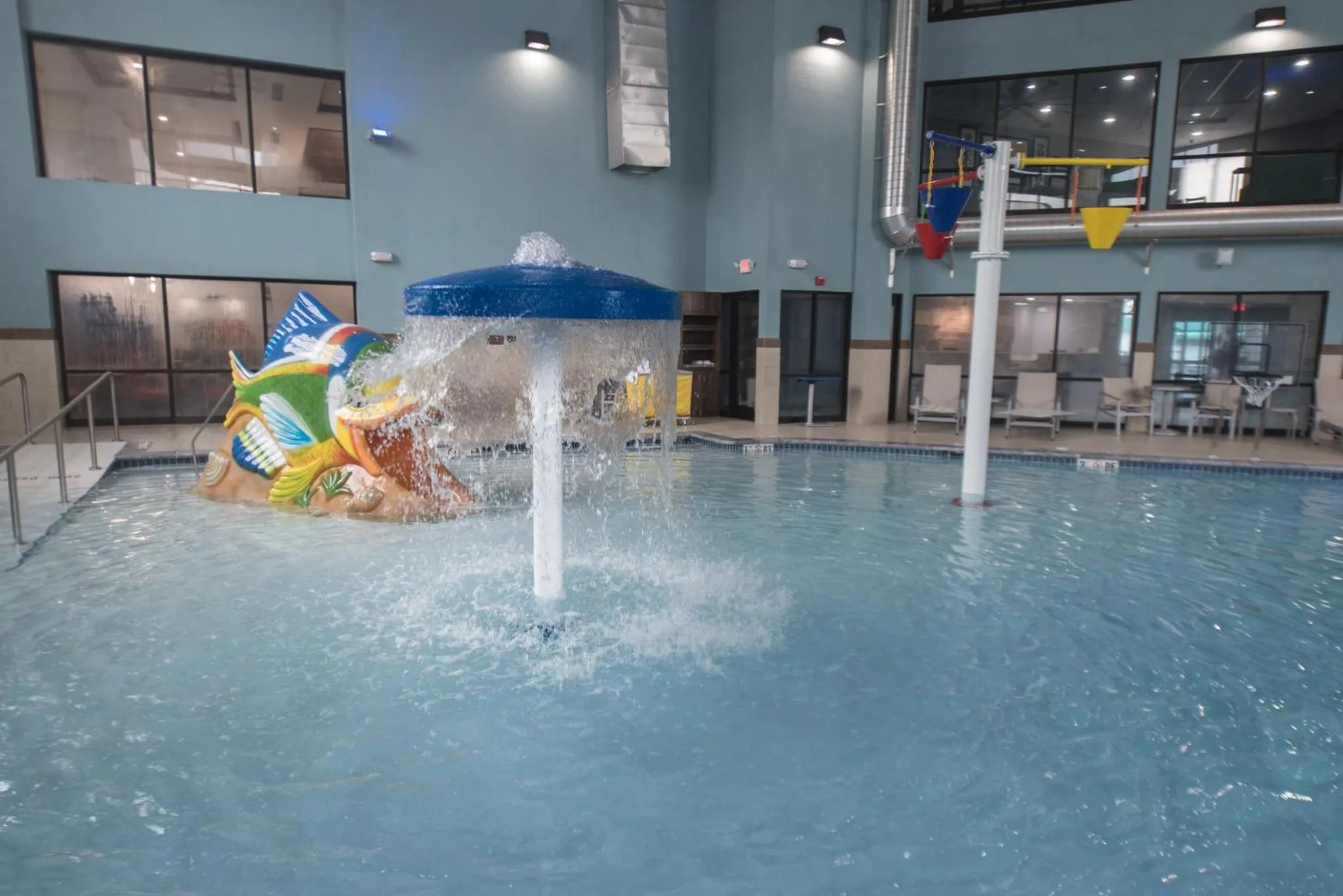 Swimming pool in Holiday Inn Express Hotel & Suites Erie an IHG Hotel