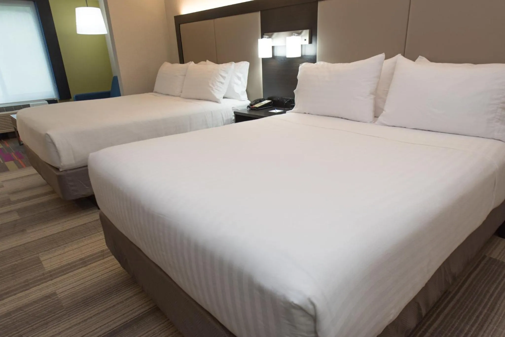 Photo of the whole room, Bed in Holiday Inn Express Hotel & Suites Erie an IHG Hotel