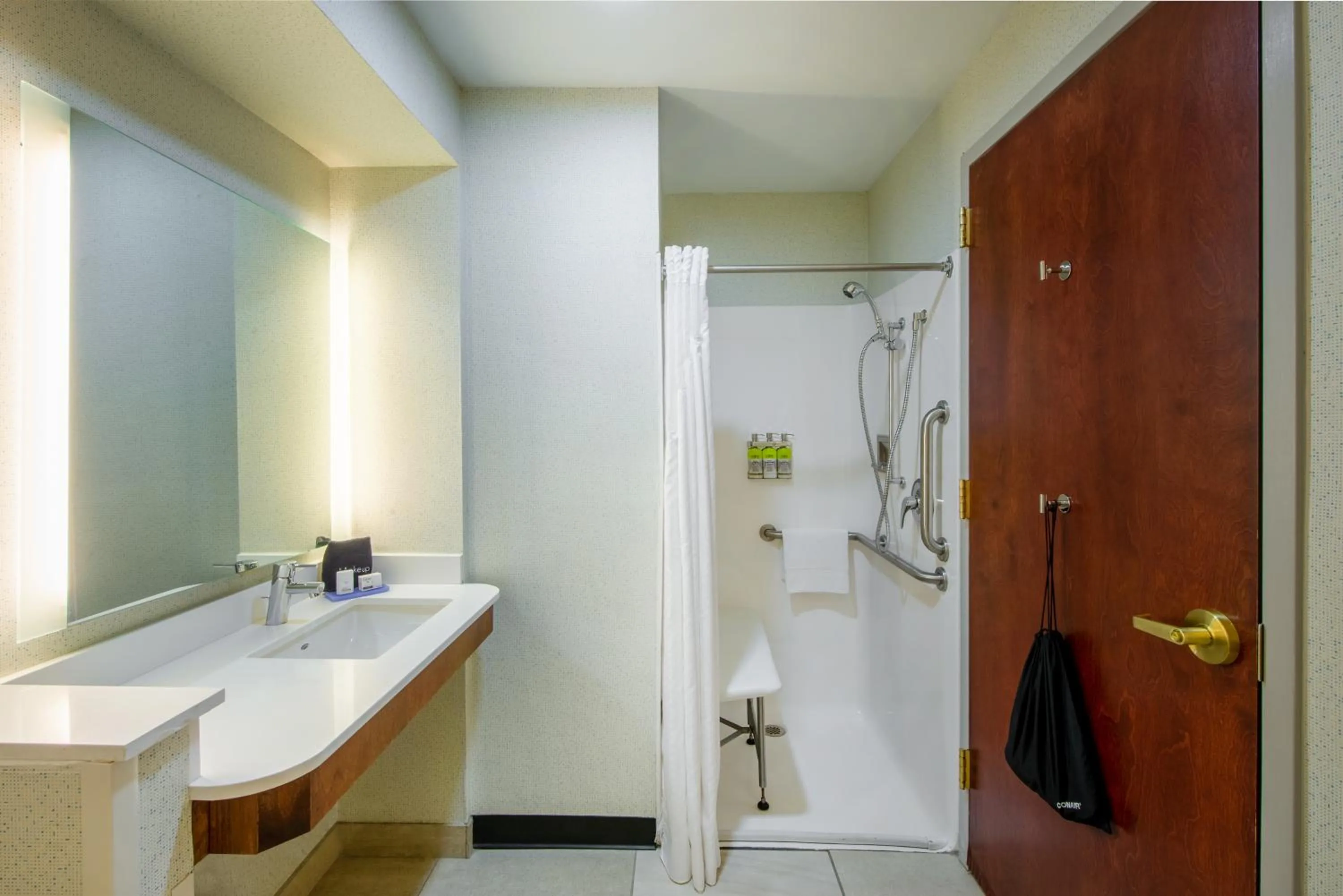 Shower in Holiday Inn Express Hotel & Suites Erie an IHG Hotel