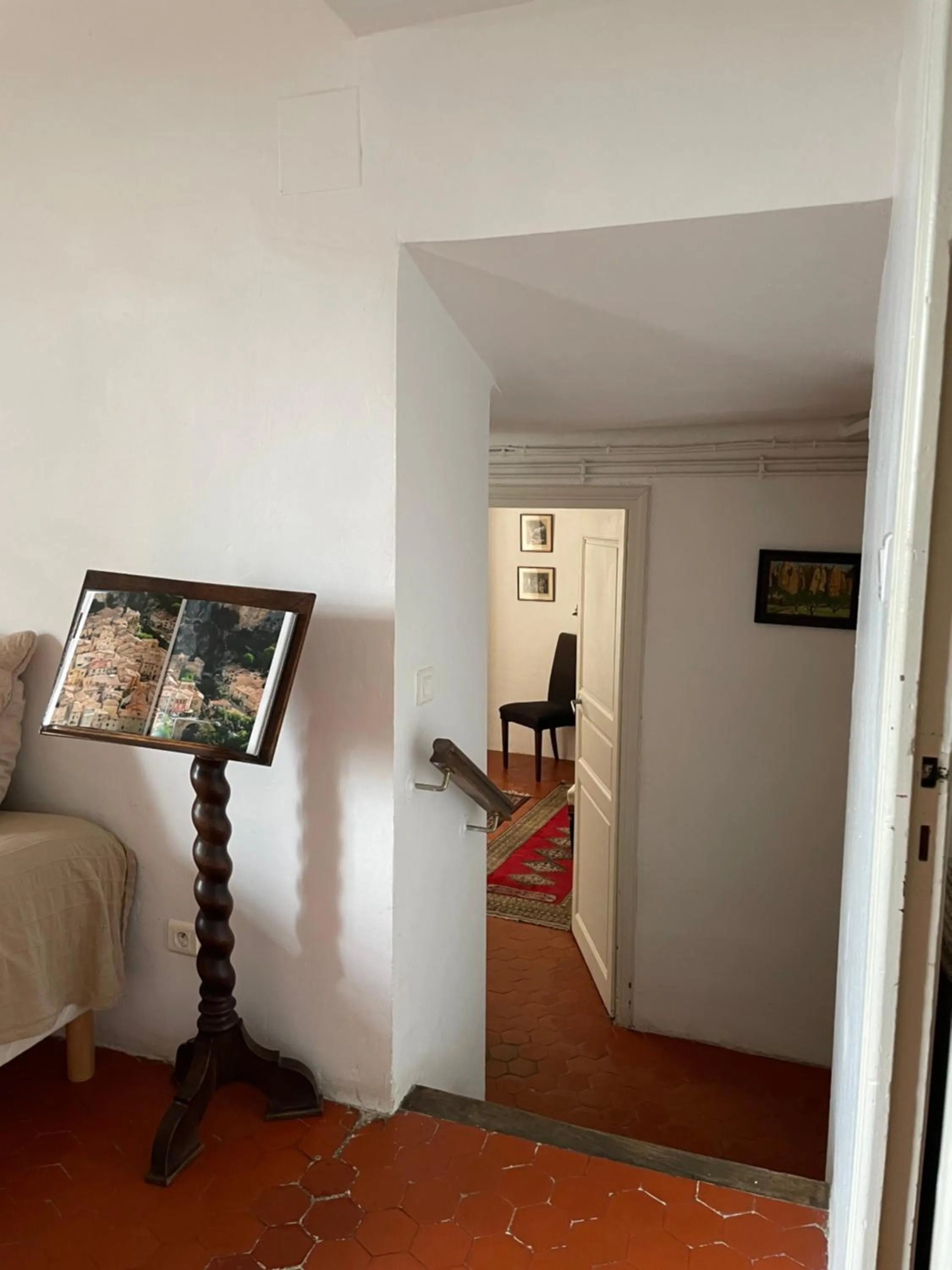 Communal lounge/ TV room in Hôtel Particulier des Lumières