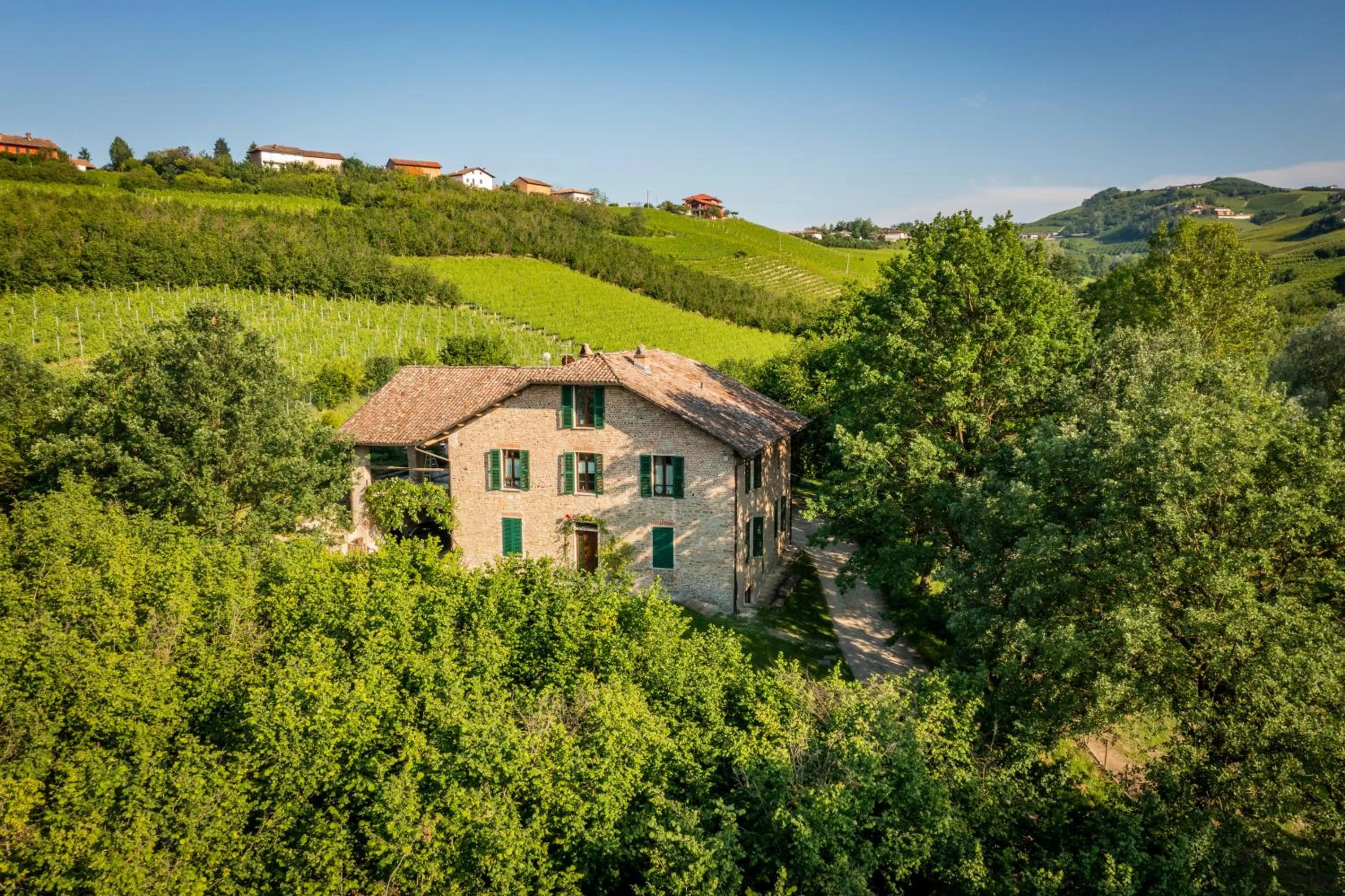 Property building in Gilda e i suoi amici