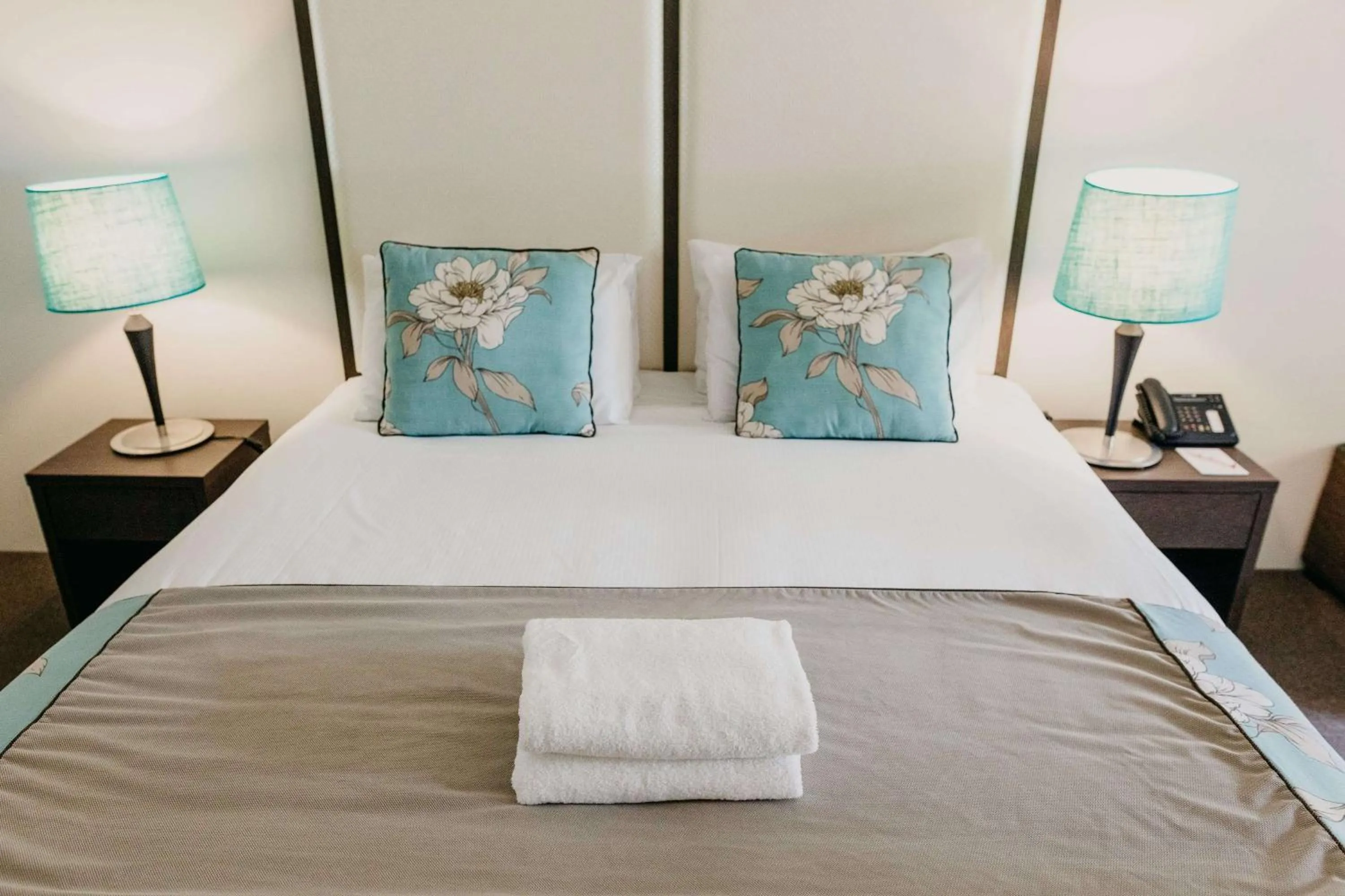 Photo of the whole room, Bed in Club Wyndham Dunsborough, Trademark Collection by Wyndham