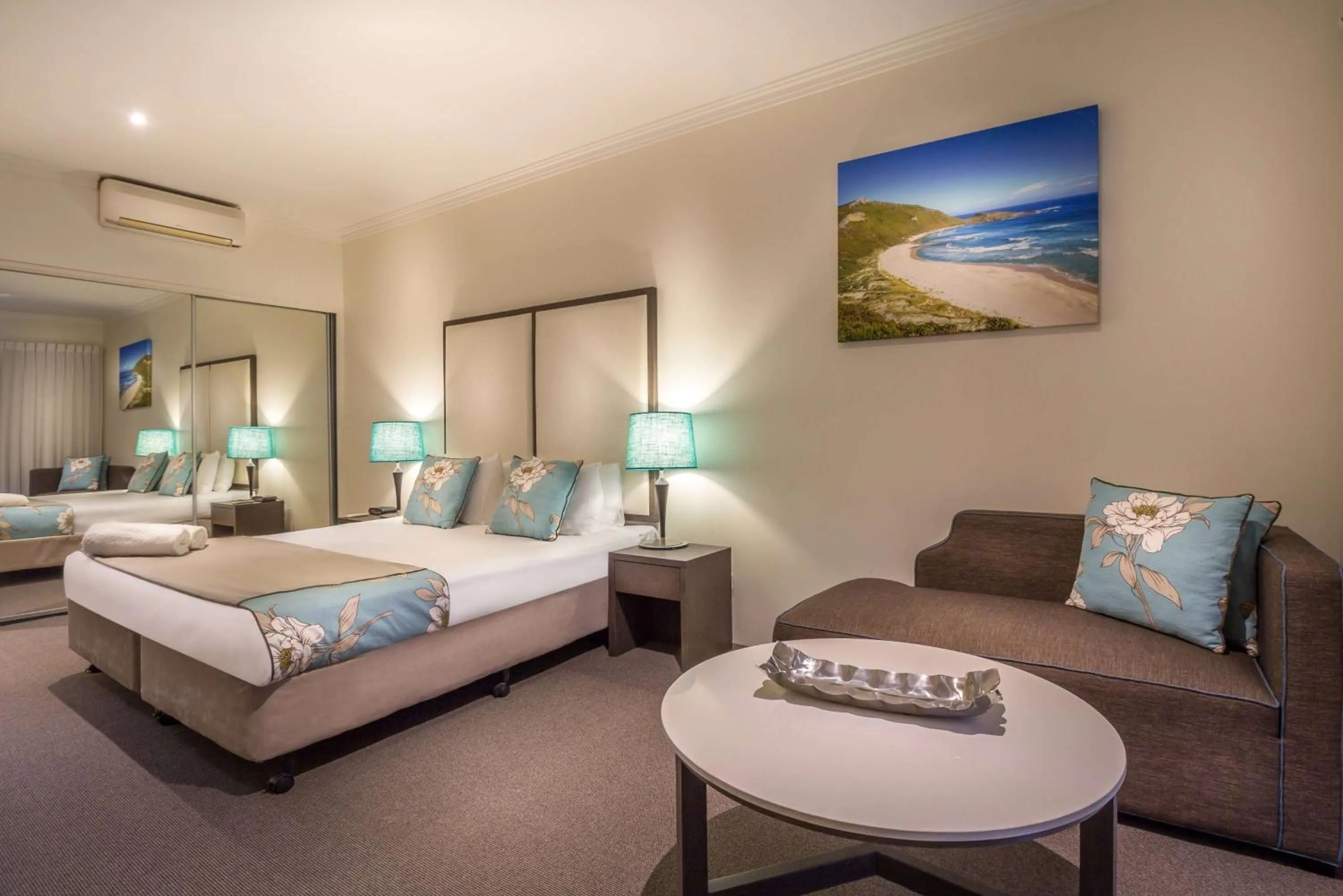 Photo of the whole room, Bed in Club Wyndham Dunsborough, Trademark Collection by Wyndham