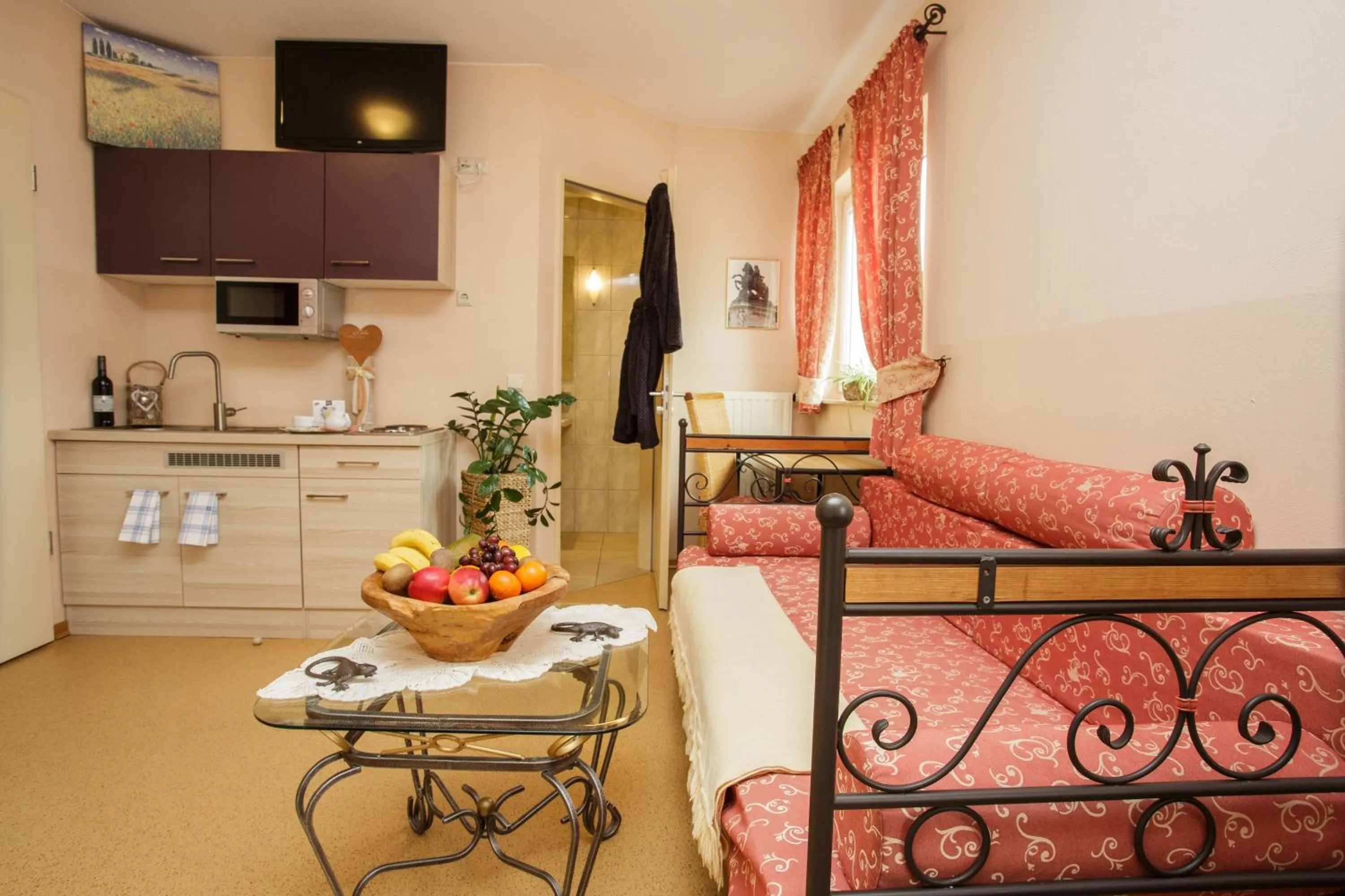 Photo of the whole room, Bed in Mediterran Hotel Juwel