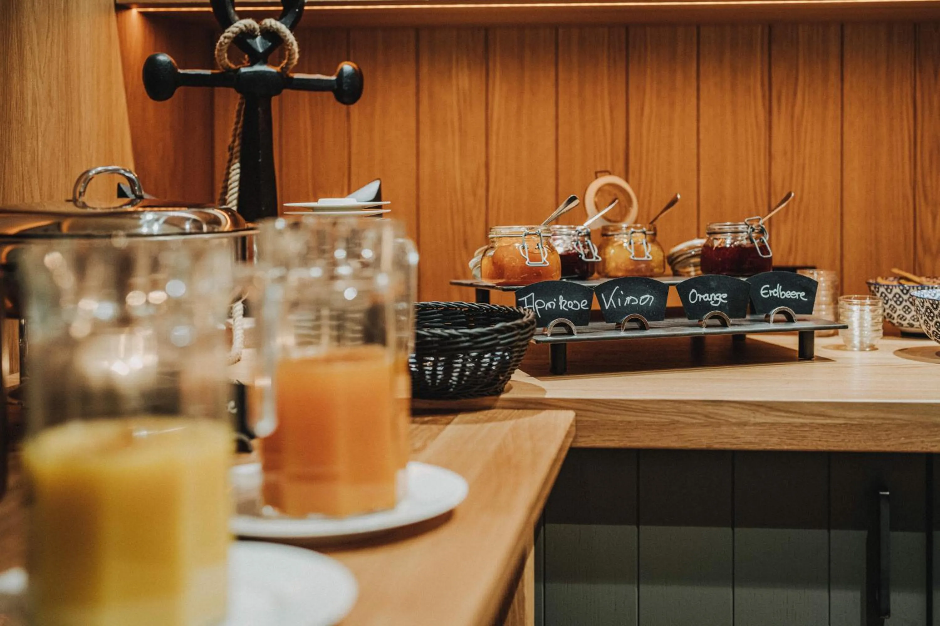 Buffet breakfast in Hotel Graf Bentinck