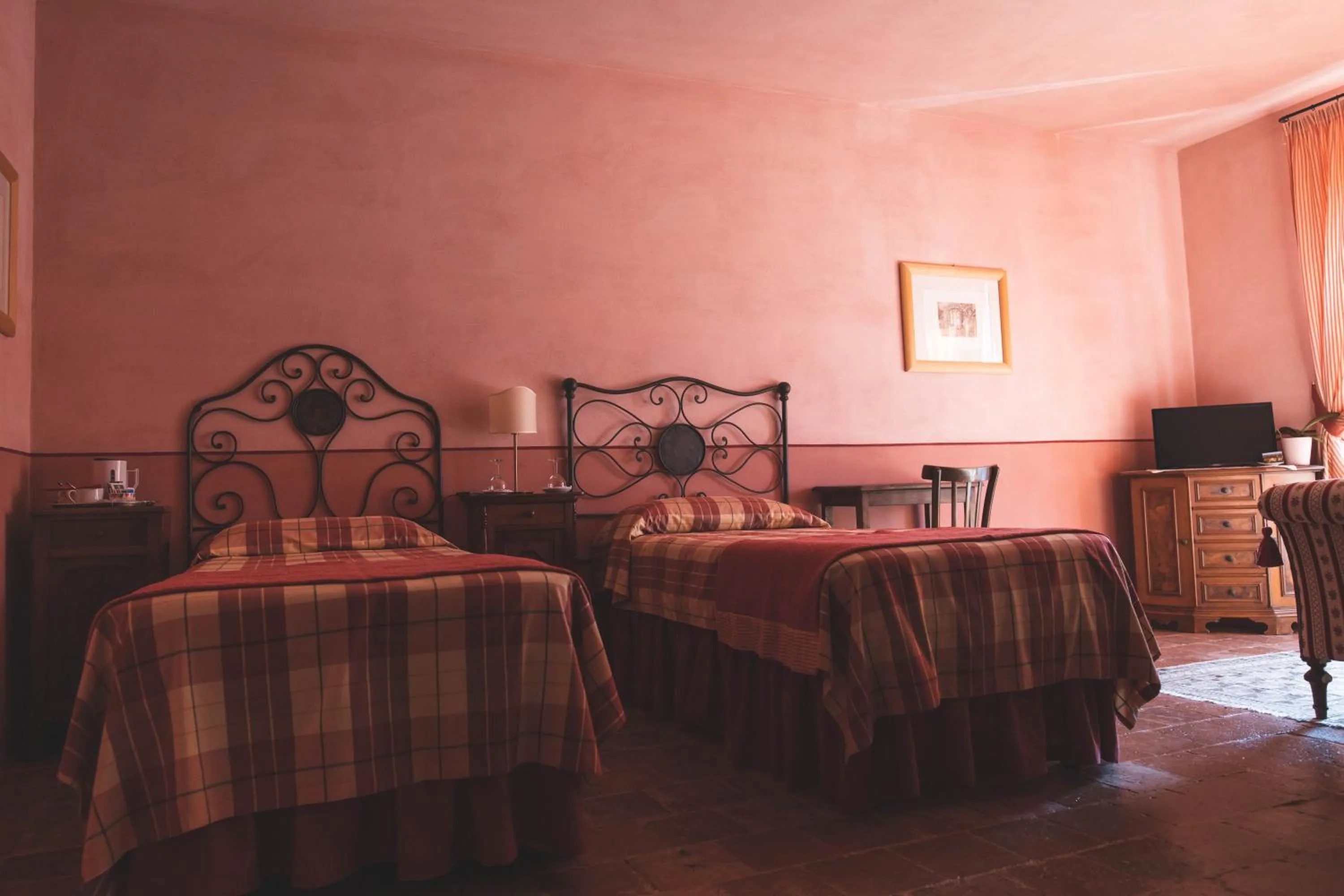 Bedroom, Bed in L'Atelier di Pierflavio Gallina