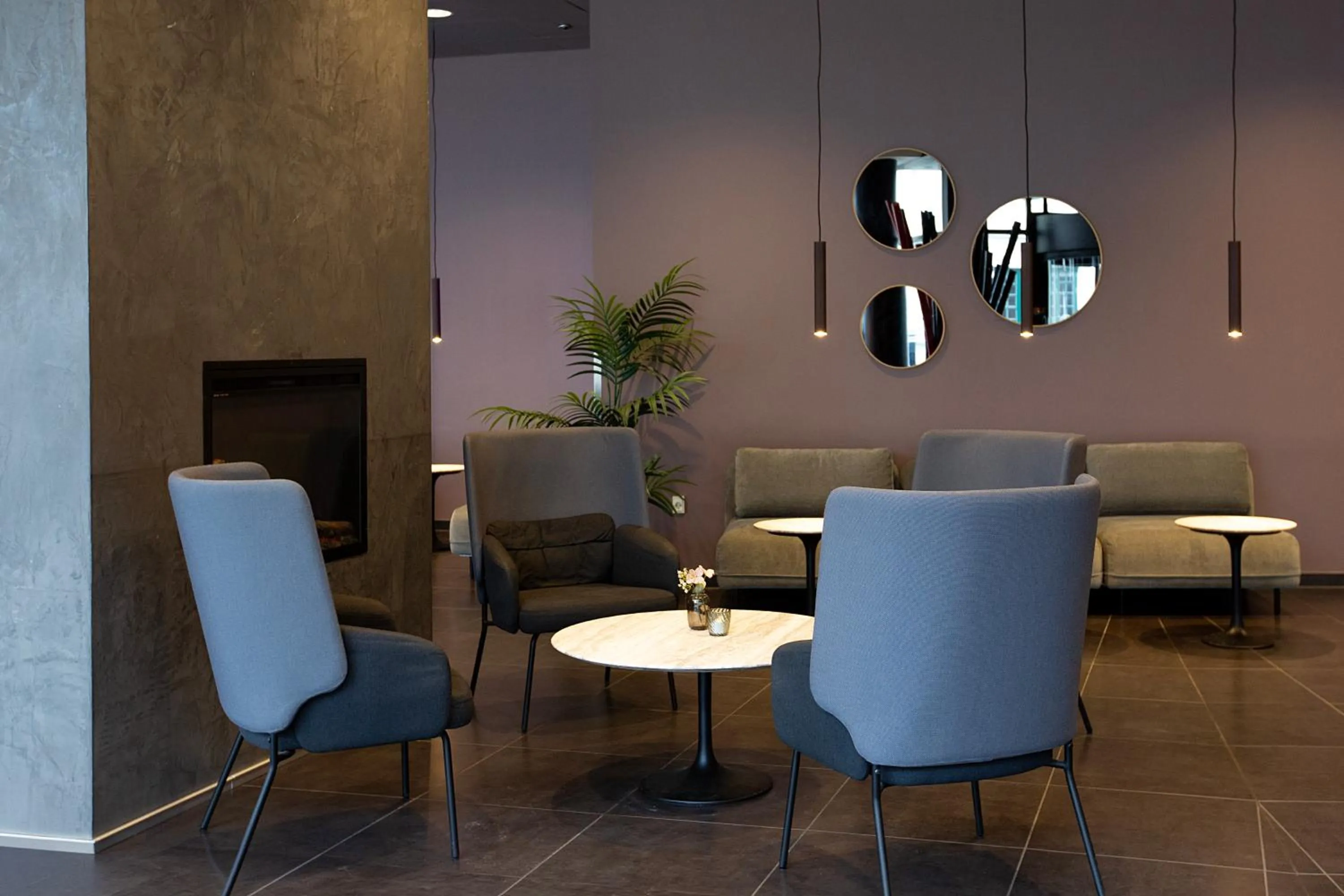 Lobby or reception in Cabinn Aalborg