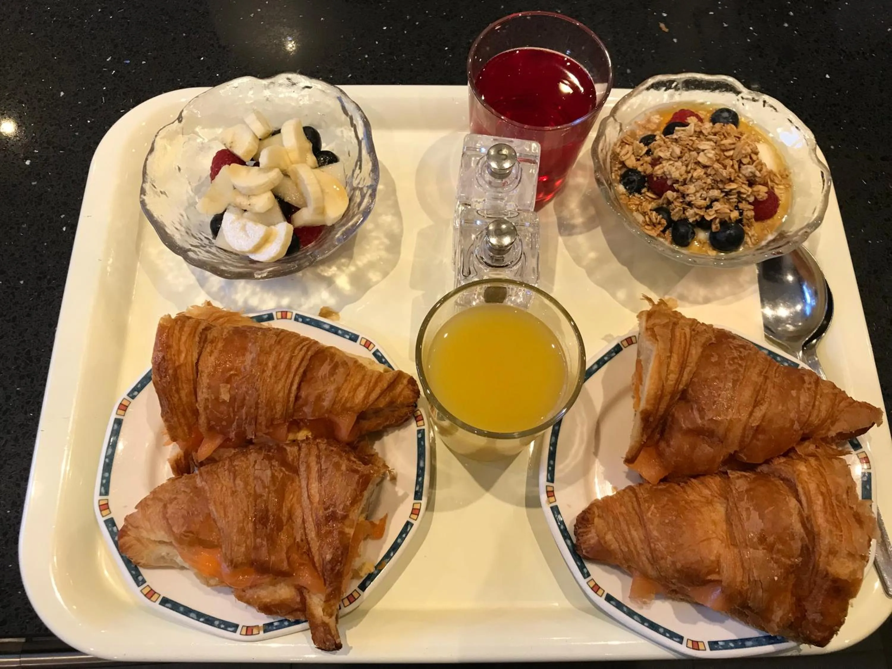 Food and drinks in Dorstan House