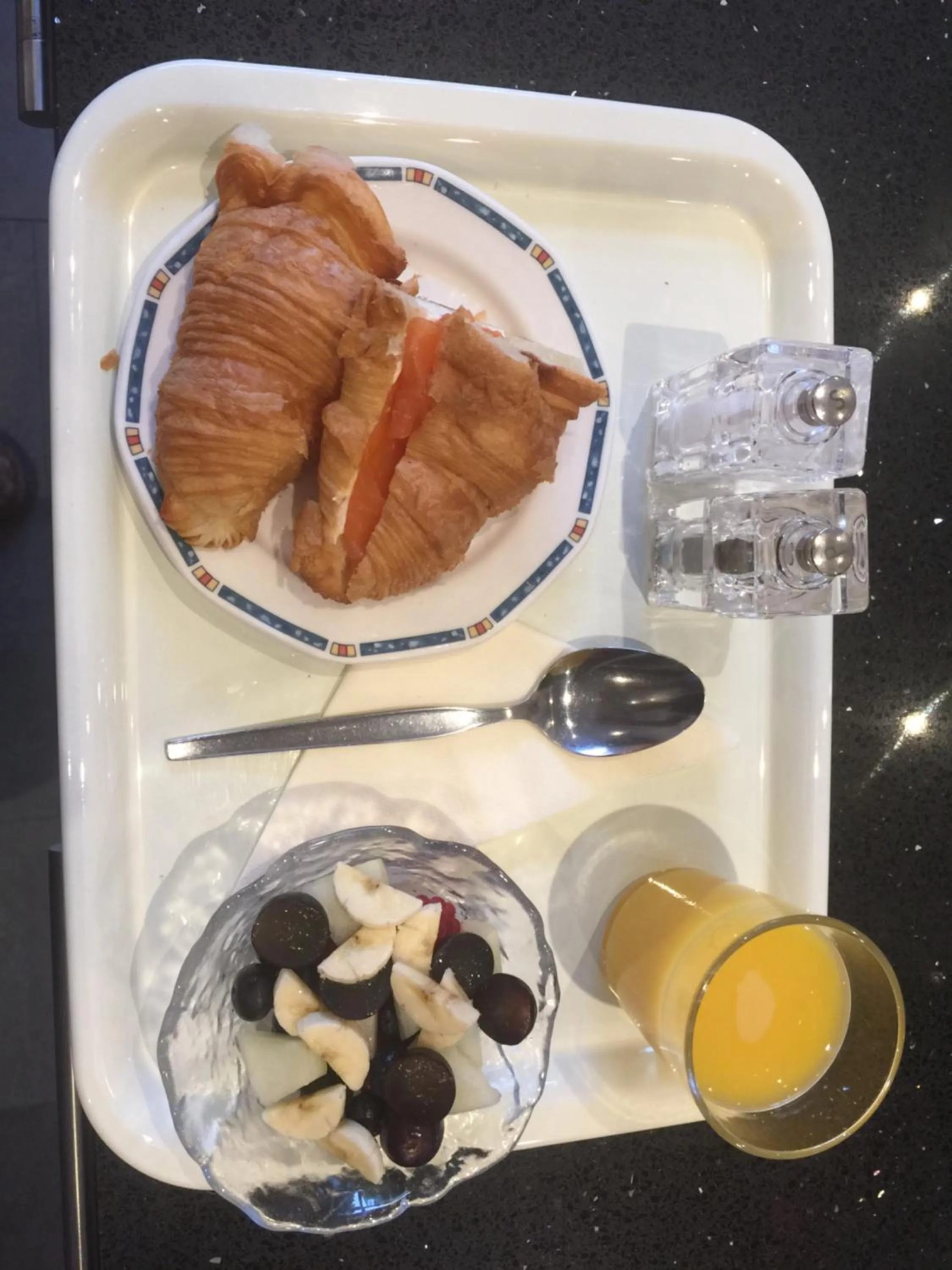 Food and drinks in Dorstan House