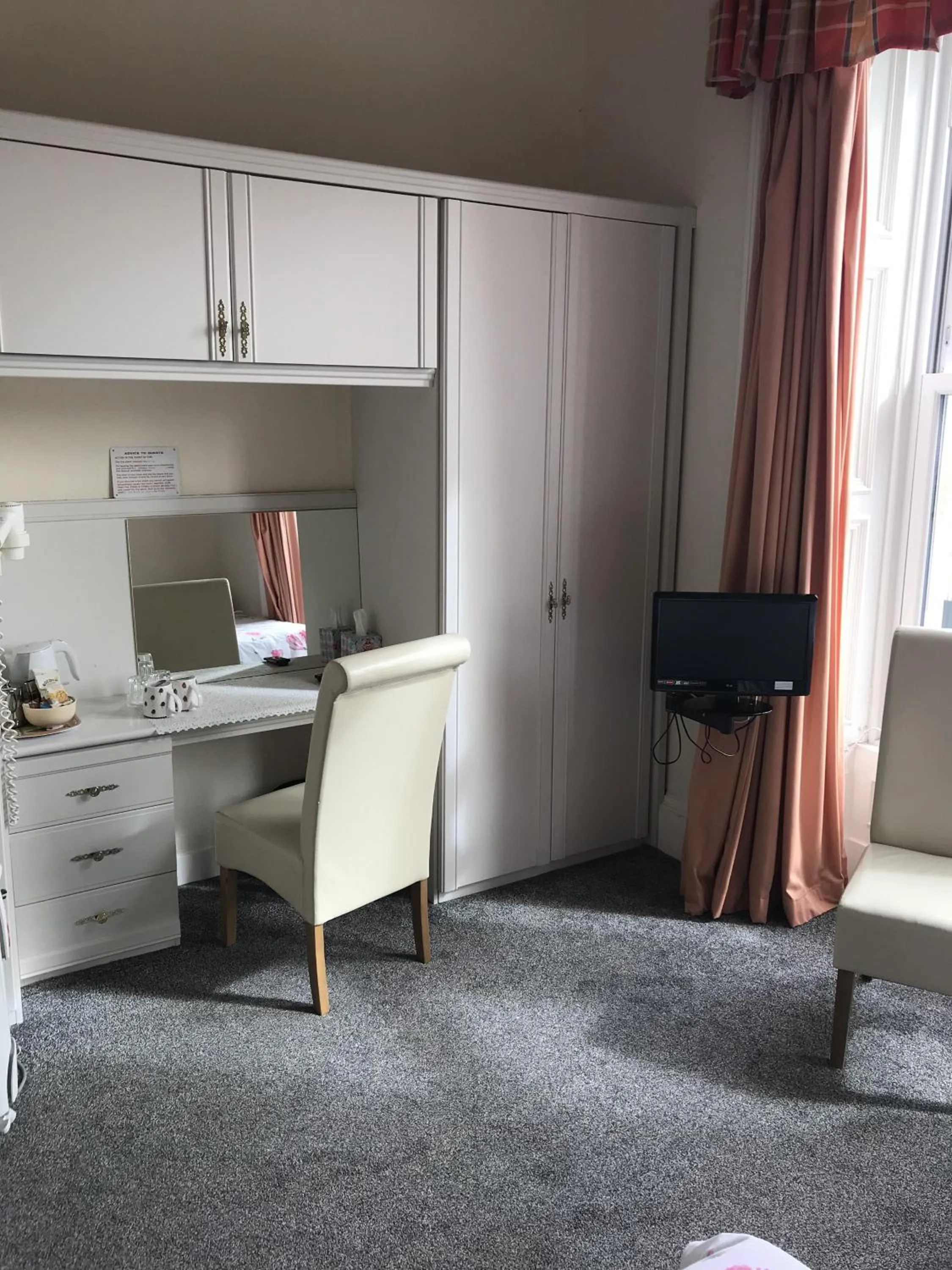 Bedroom in Dorstan House