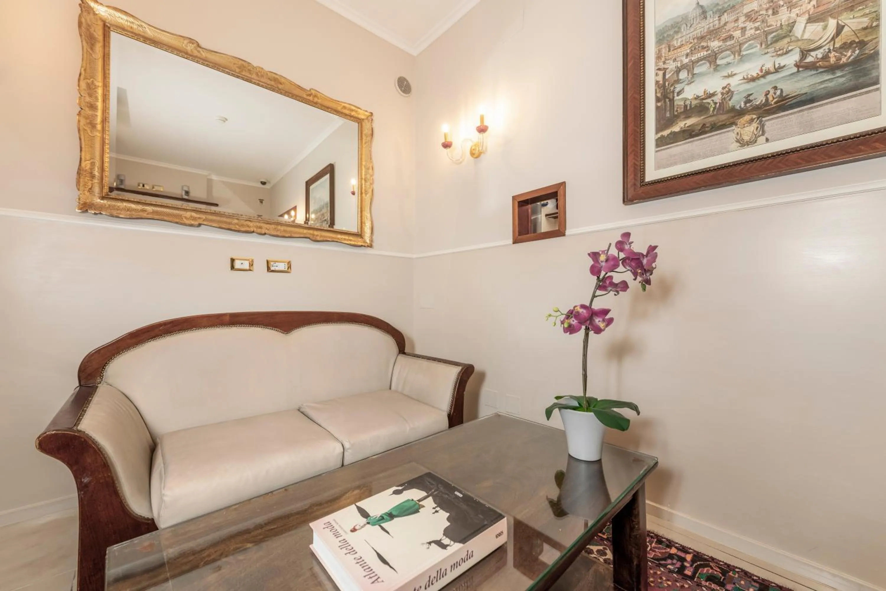 Living room in Budget Rooms Des Arts