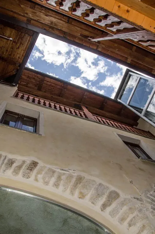 Double Room with Patio View in Hotel Chez Toi Double Room with Patio View in Hotel Chez Toi