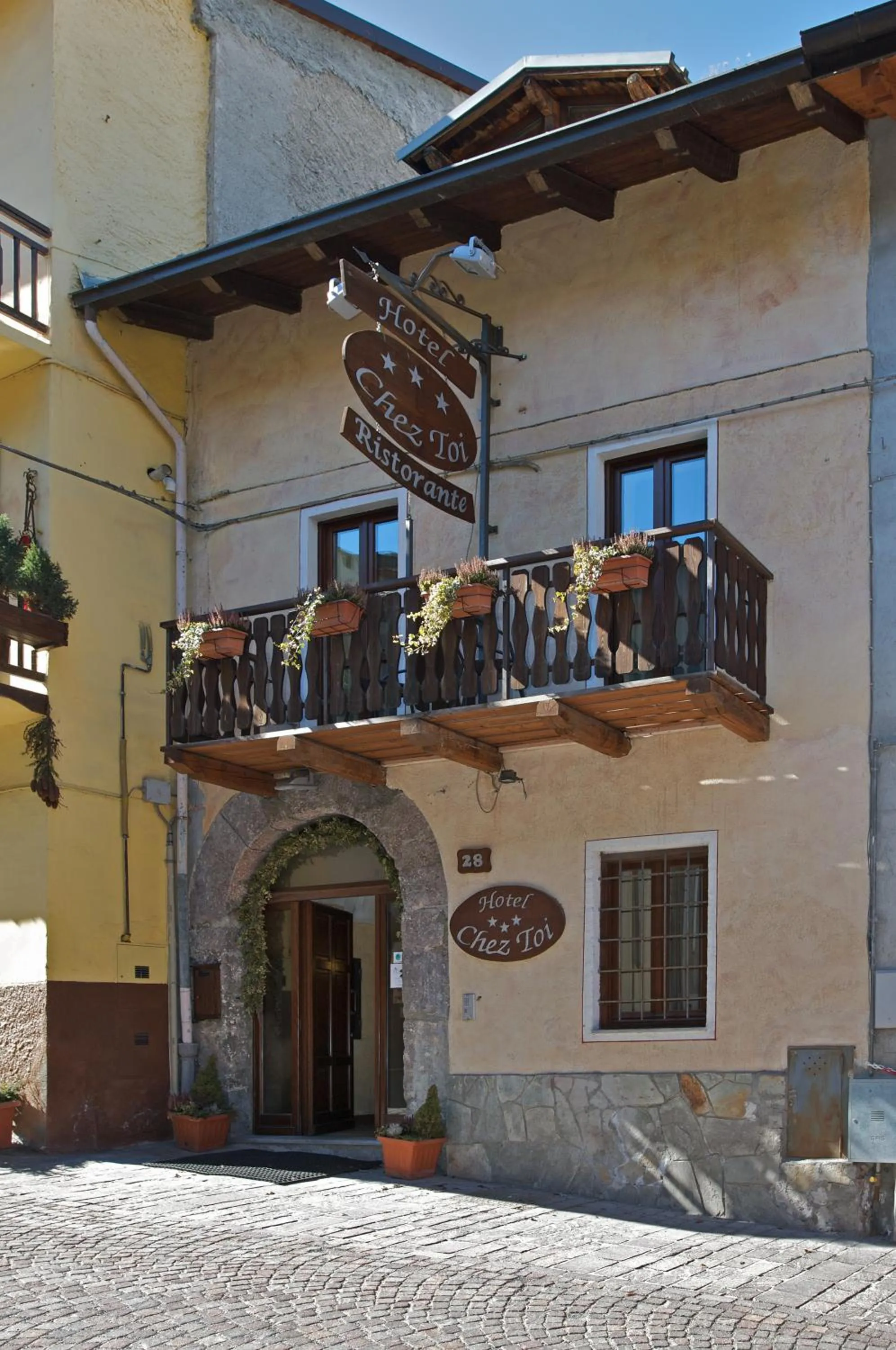 Facade/entrance in Hotel Chez Toi