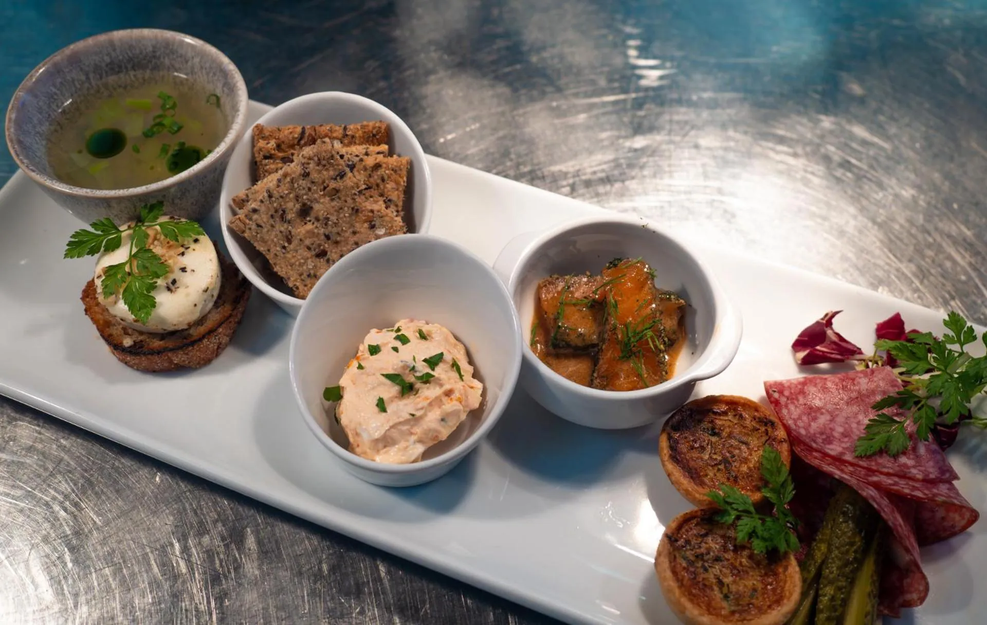 Food and drinks in Hotel Knudsens Gaard