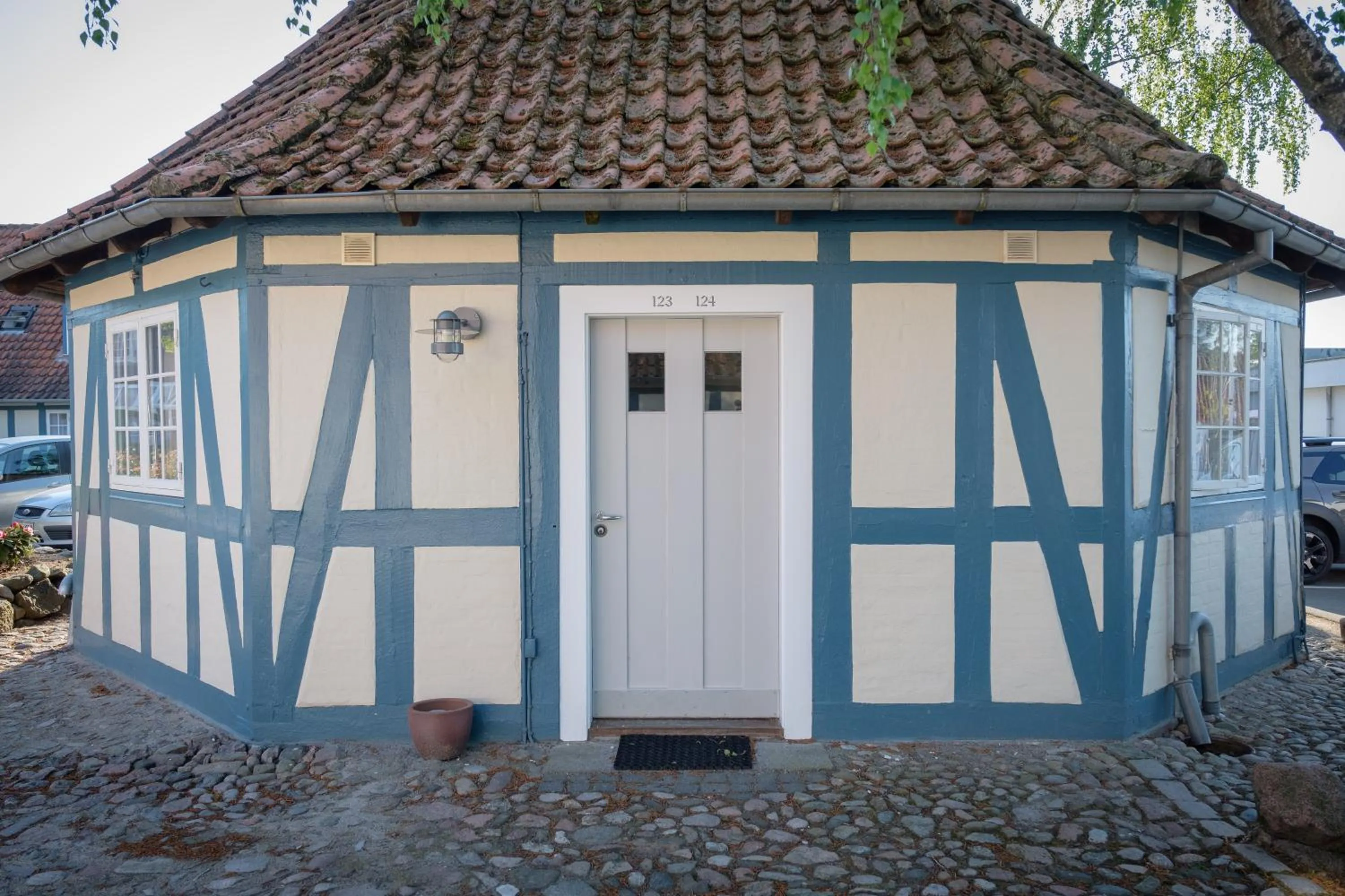 Property building in Hotel Knudsens Gaard