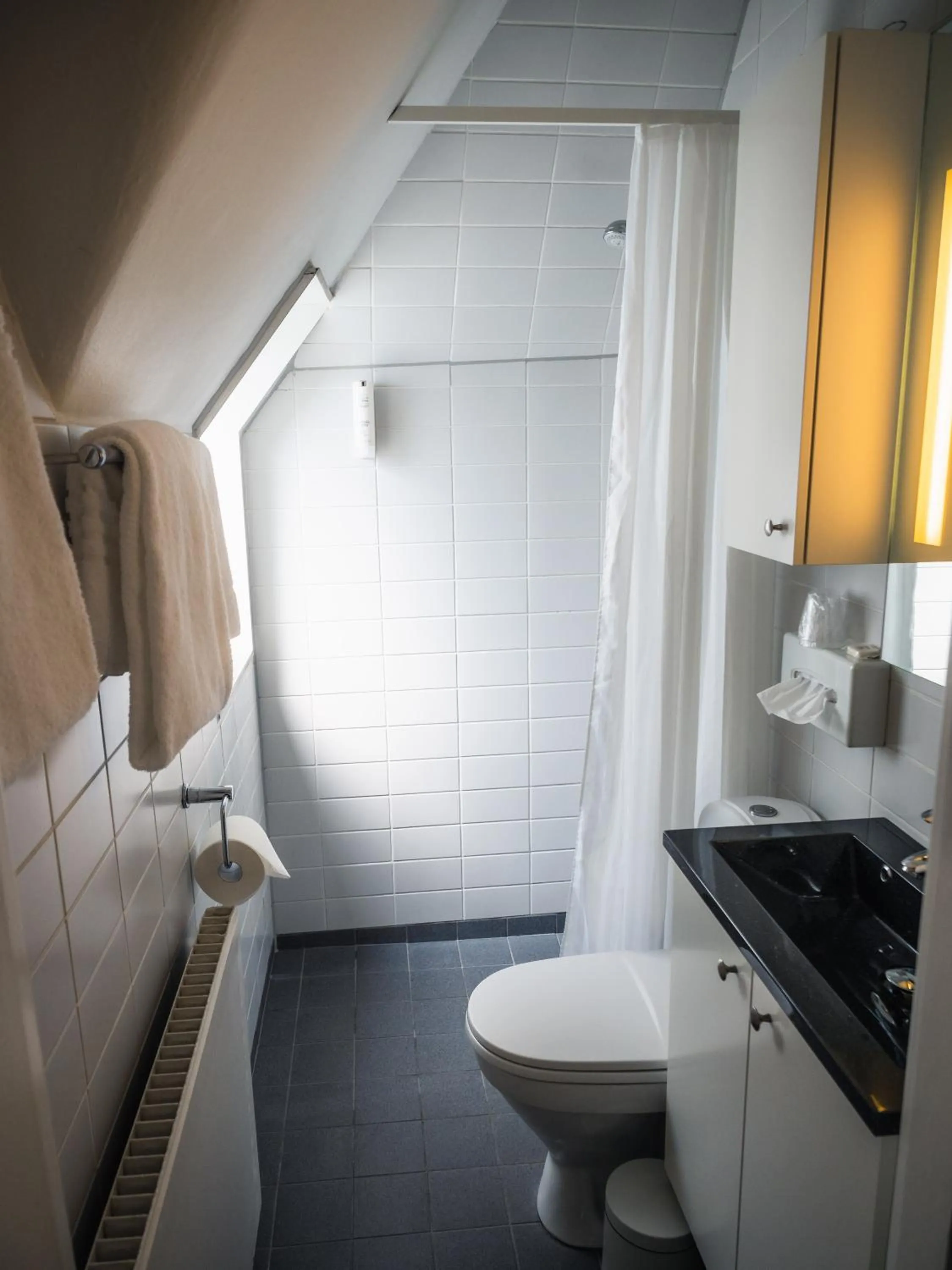 Bathroom in Hotel Knudsens Gaard