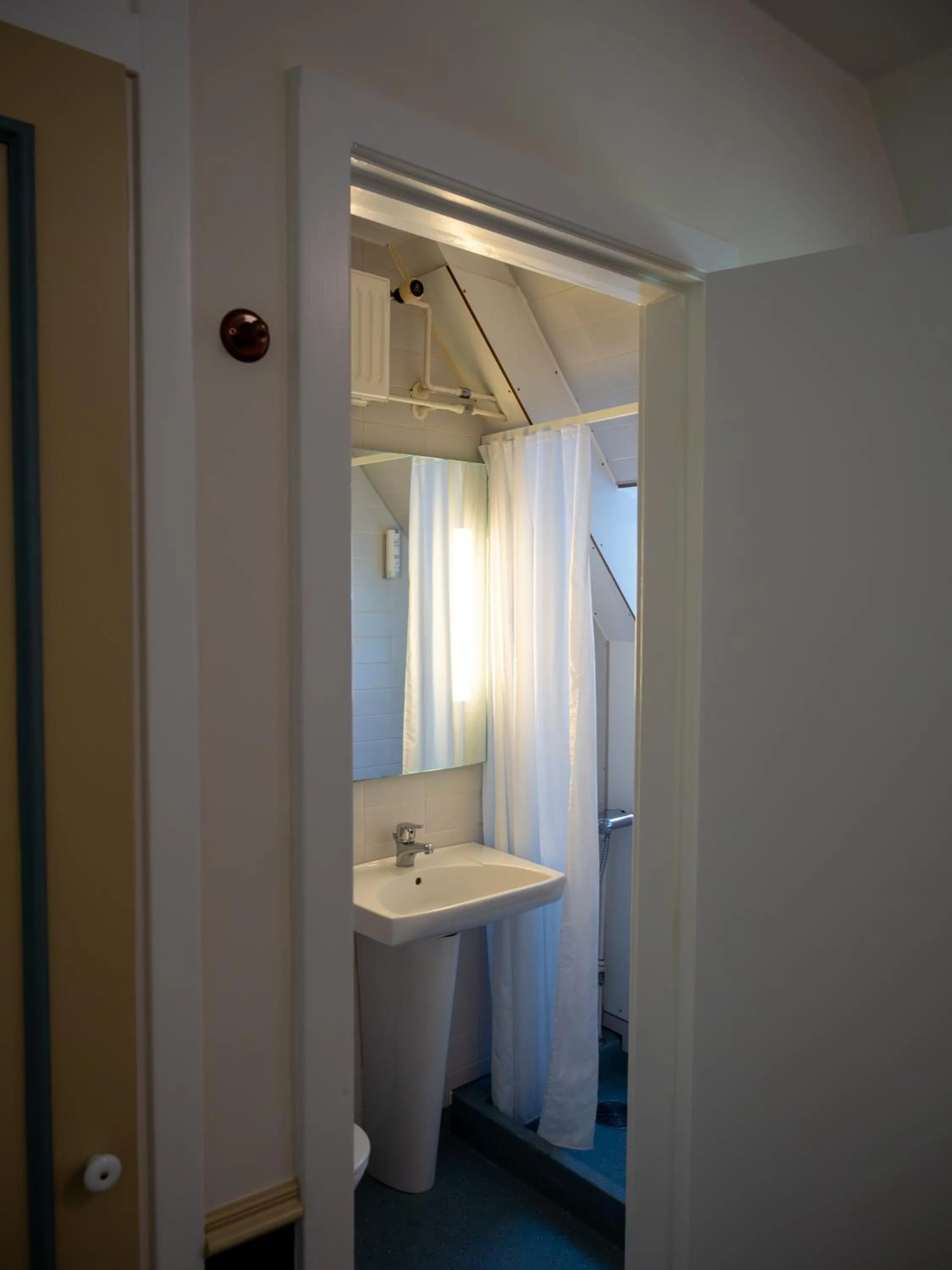 Bathroom in Hotel Knudsens Gaard