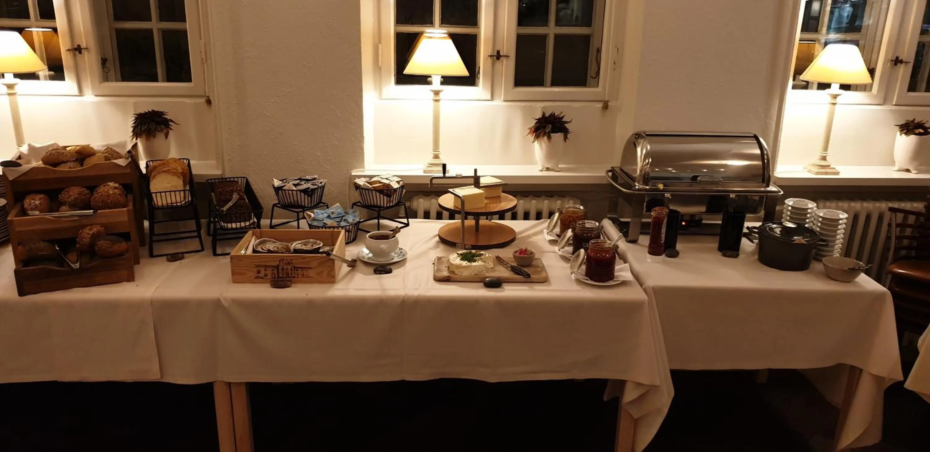 Breakfast in Hotel Knudsens Gaard