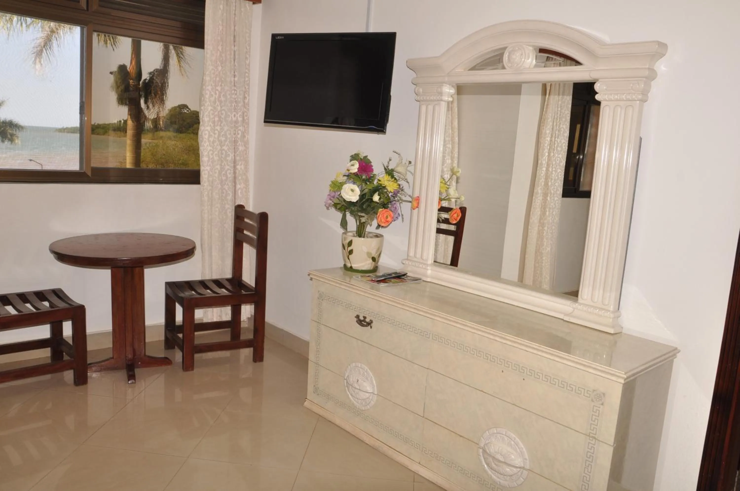 Dining area in Sienna Beach Hotel Entebbe