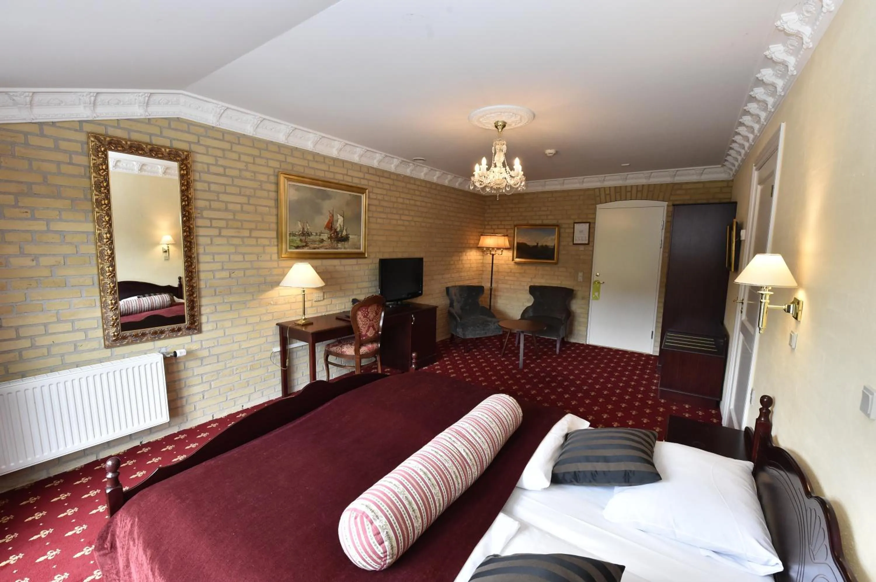 Photo of the whole room, Bed in Hotel Amerika