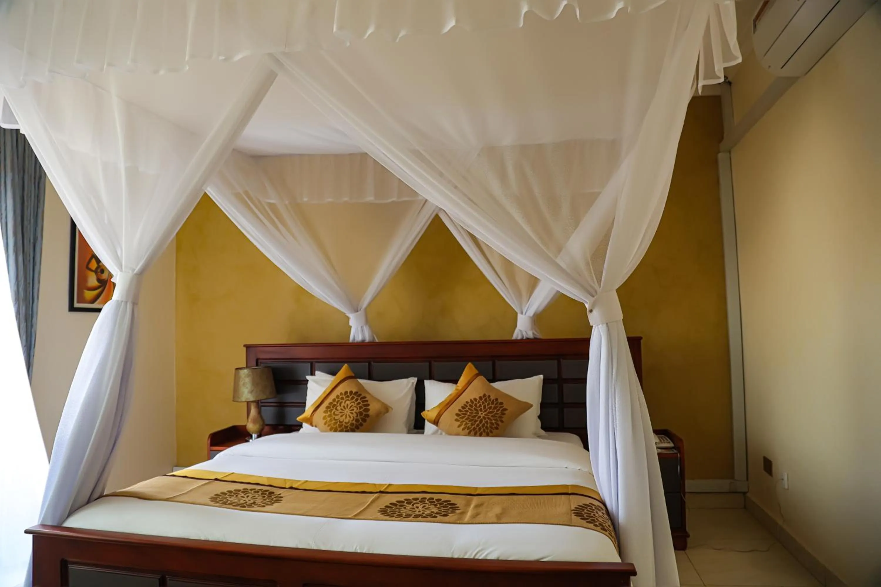 Bed in Nican Resort Hotel Seguku Entebbe
