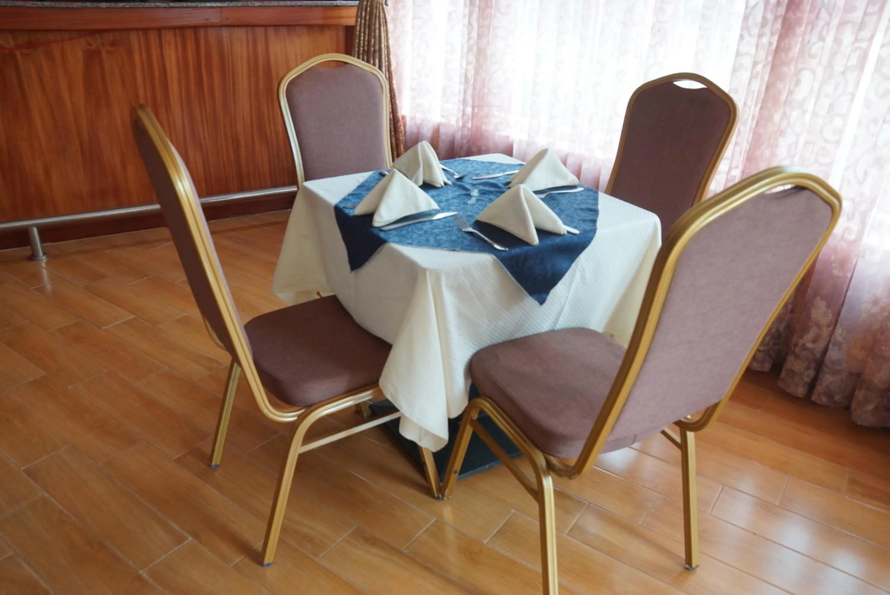 Restaurant/places to eat in Nican Resort Hotel Seguku Entebbe