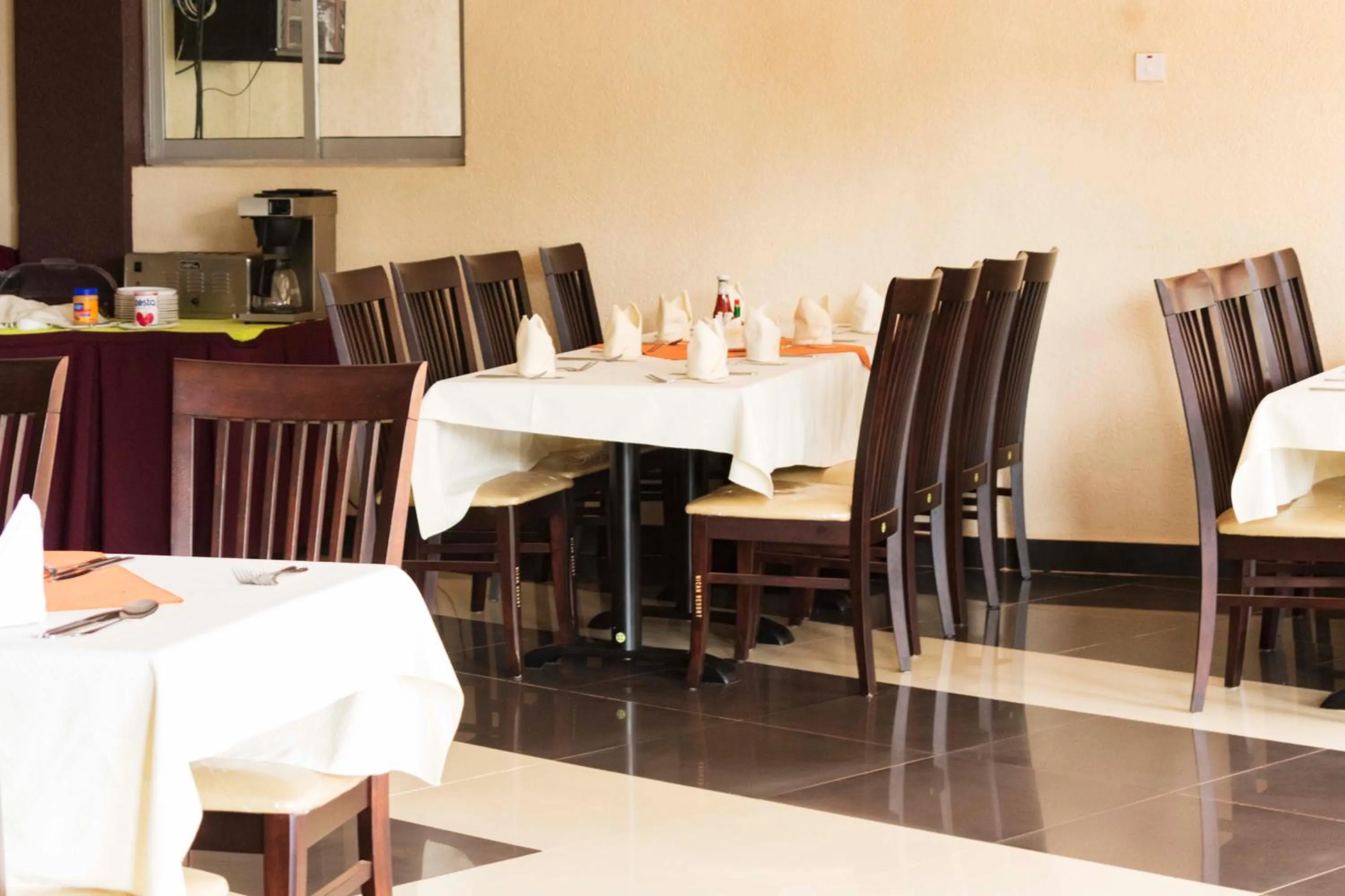 Restaurant/places to eat in Nican Resort Hotel Seguku Entebbe