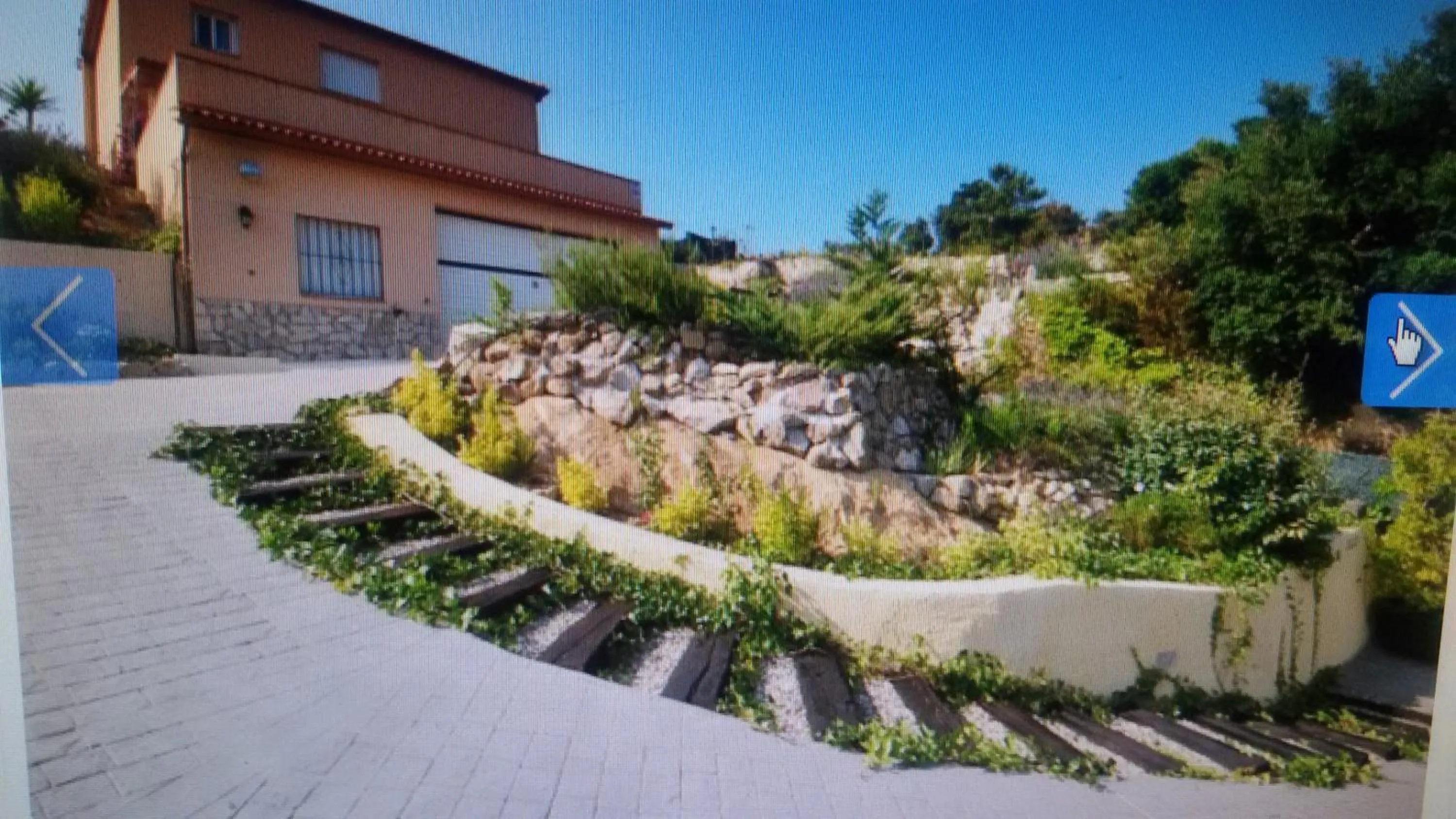 Property building in Holiday Home Cardona
