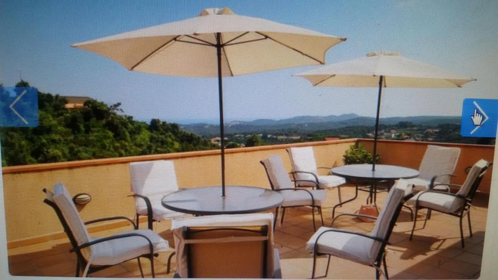 Property building in Holiday Home Cardona