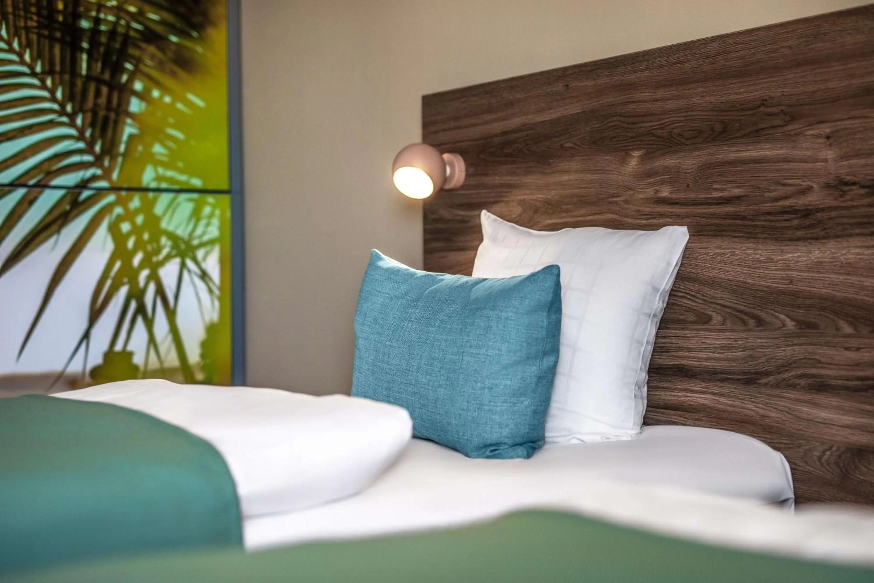 Other, Bed in Quality Hotel The Reef