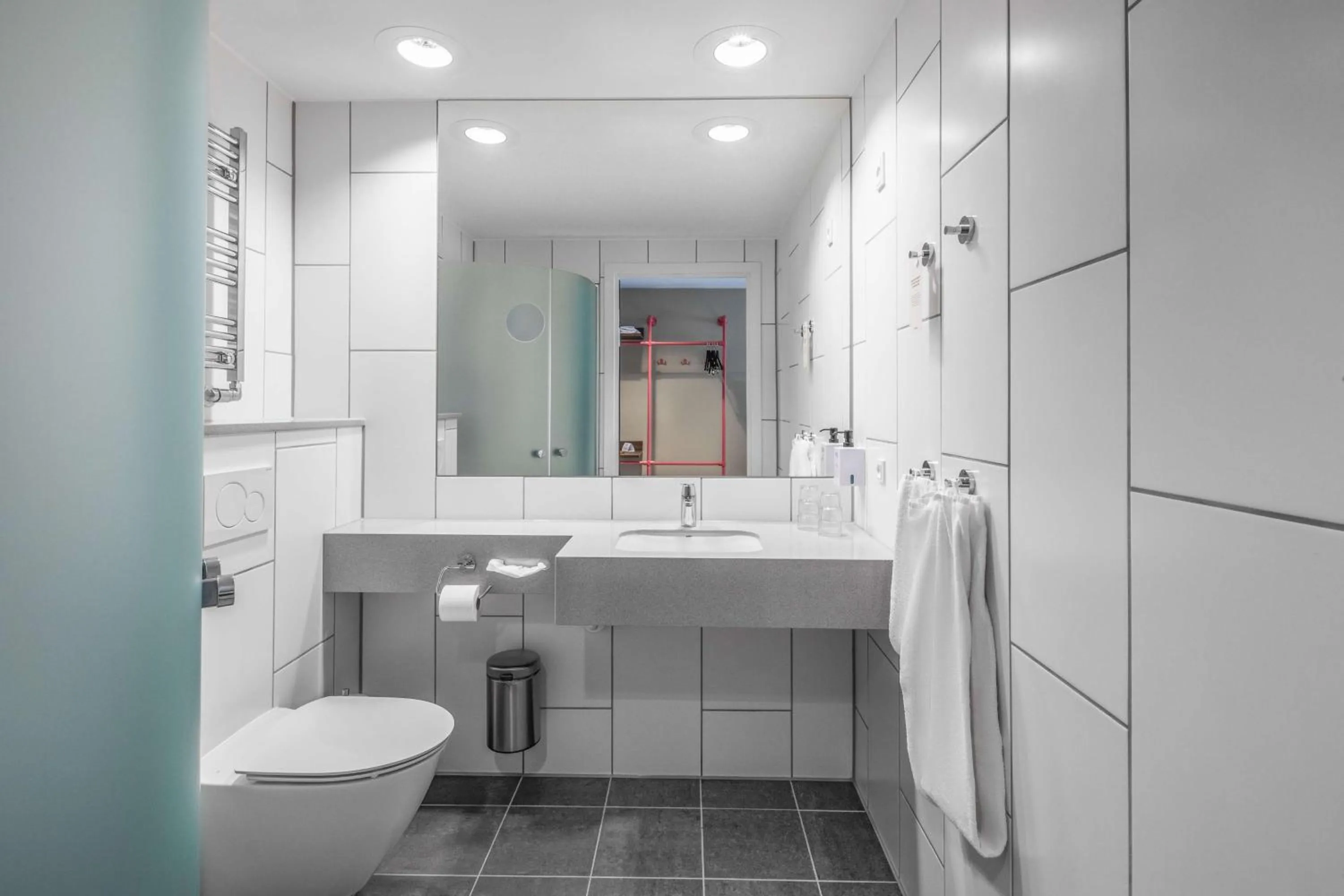 Bathroom in Quality Hotel The Reef