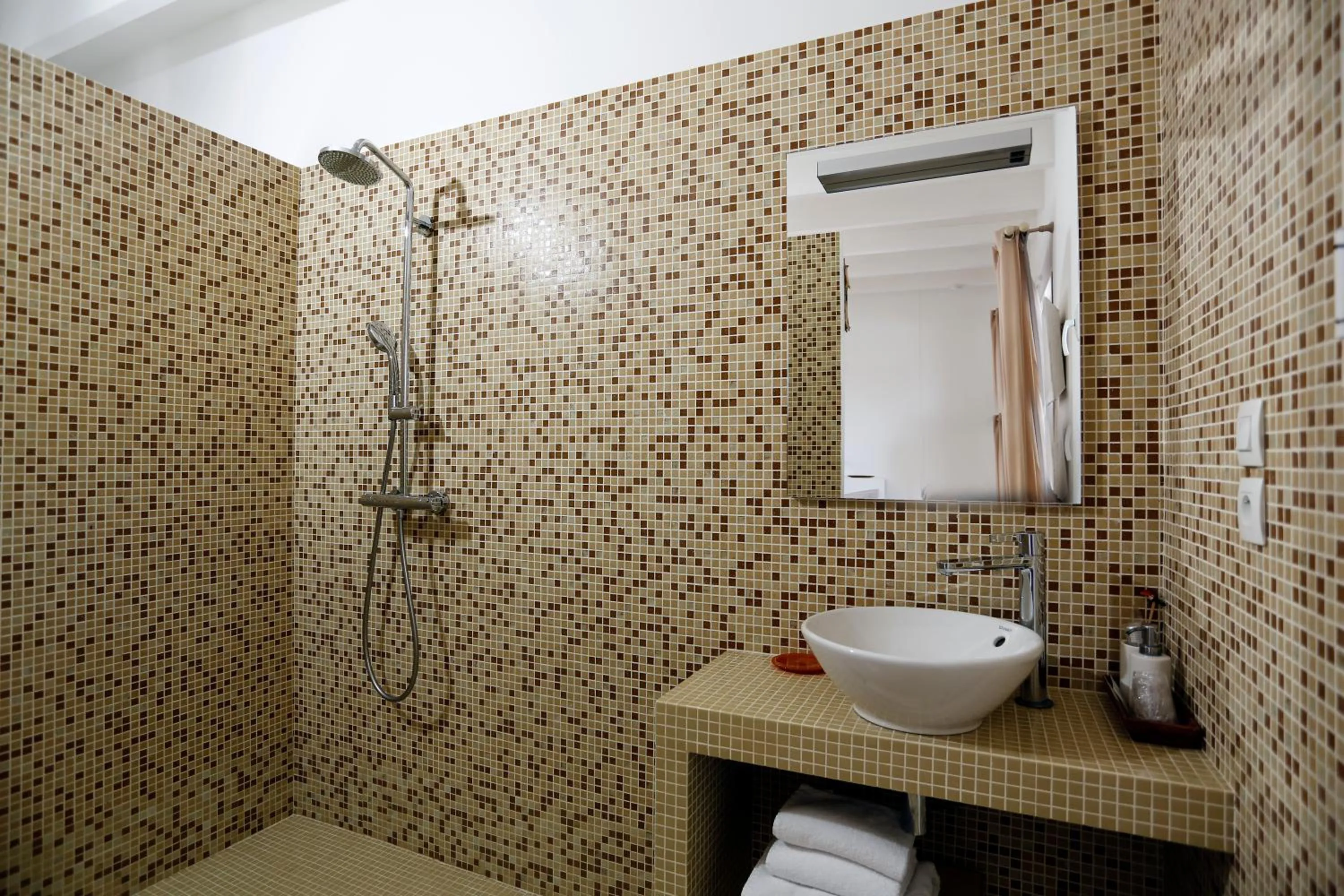 Shower in Côte et Dune