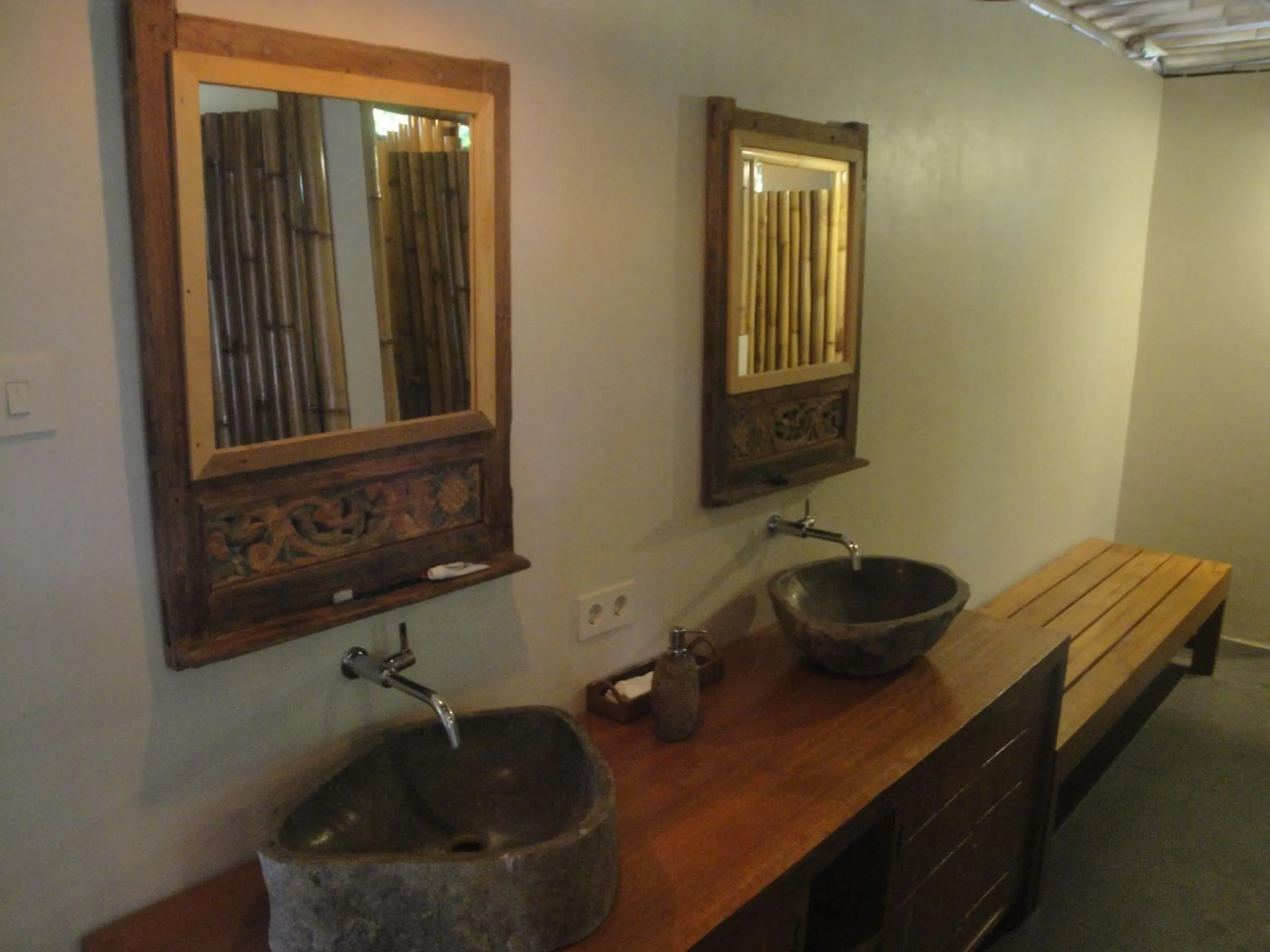 Bathroom in Captain Coconuts Gili Air
