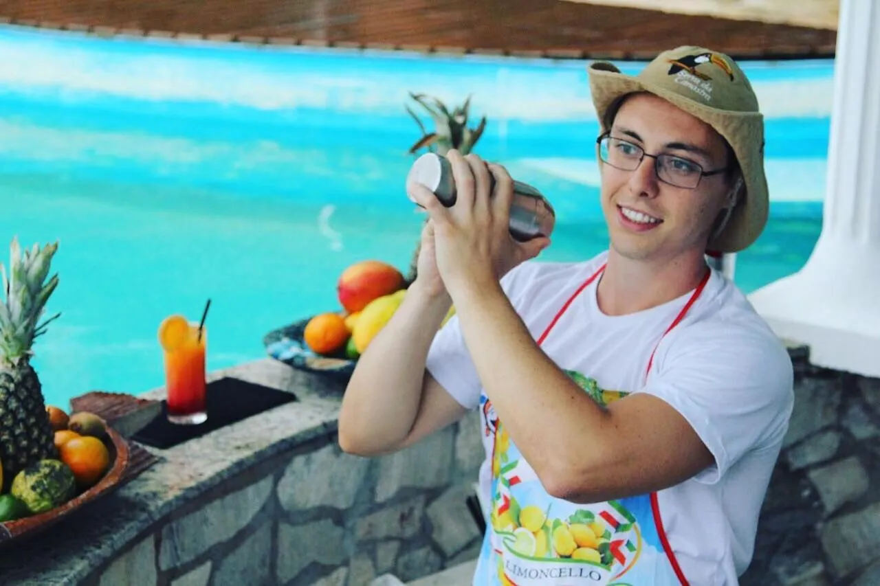 People in Hotel Marazul