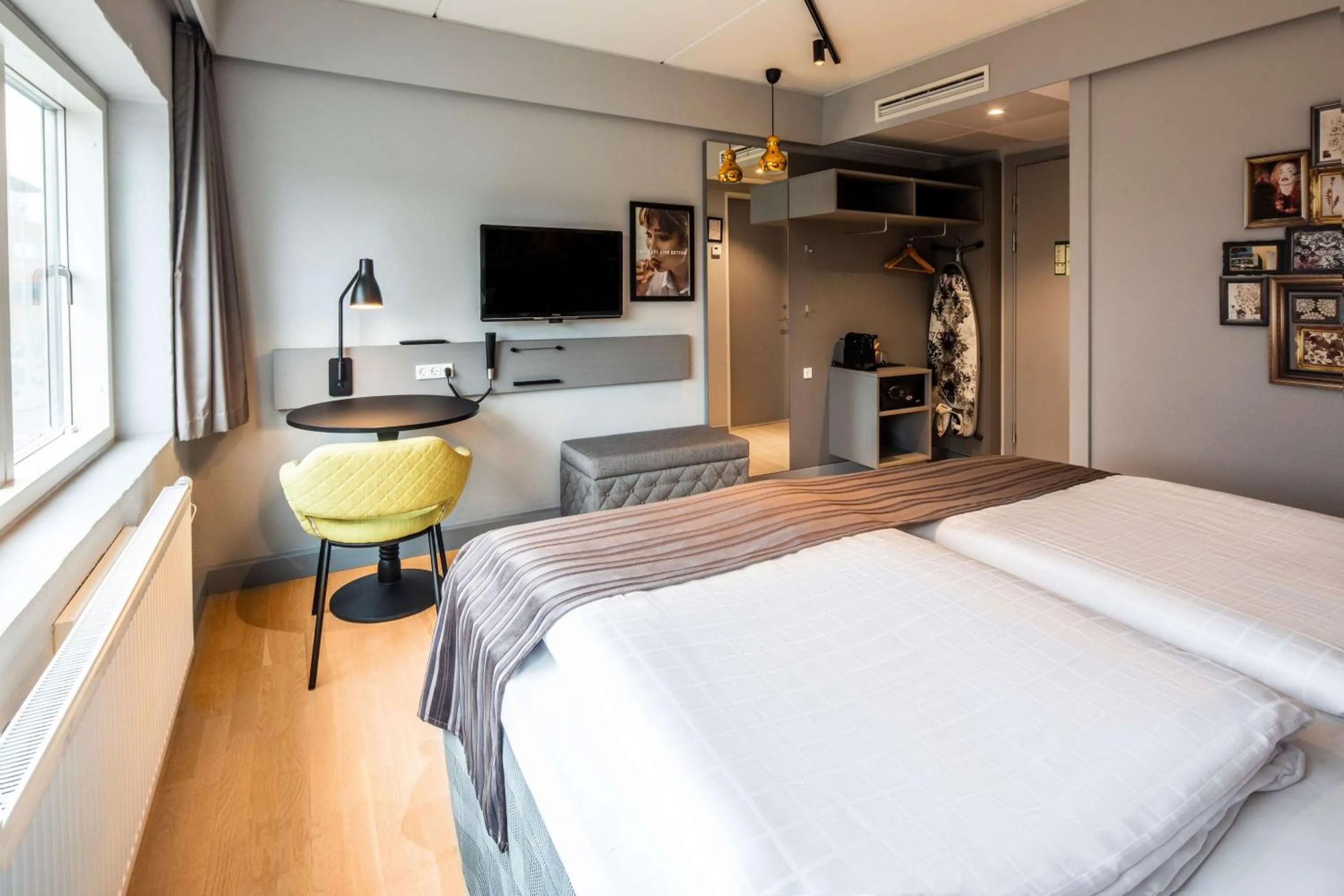 Bedroom, Bed in Scandic Olympic